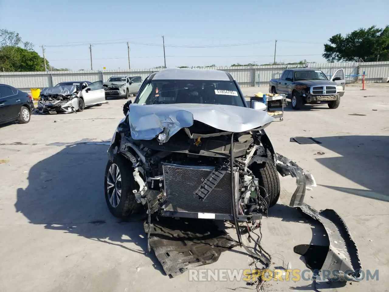5 Photograph of a damaged car 5N1BT3BB3NC684155 NISSAN ROGUE 2022