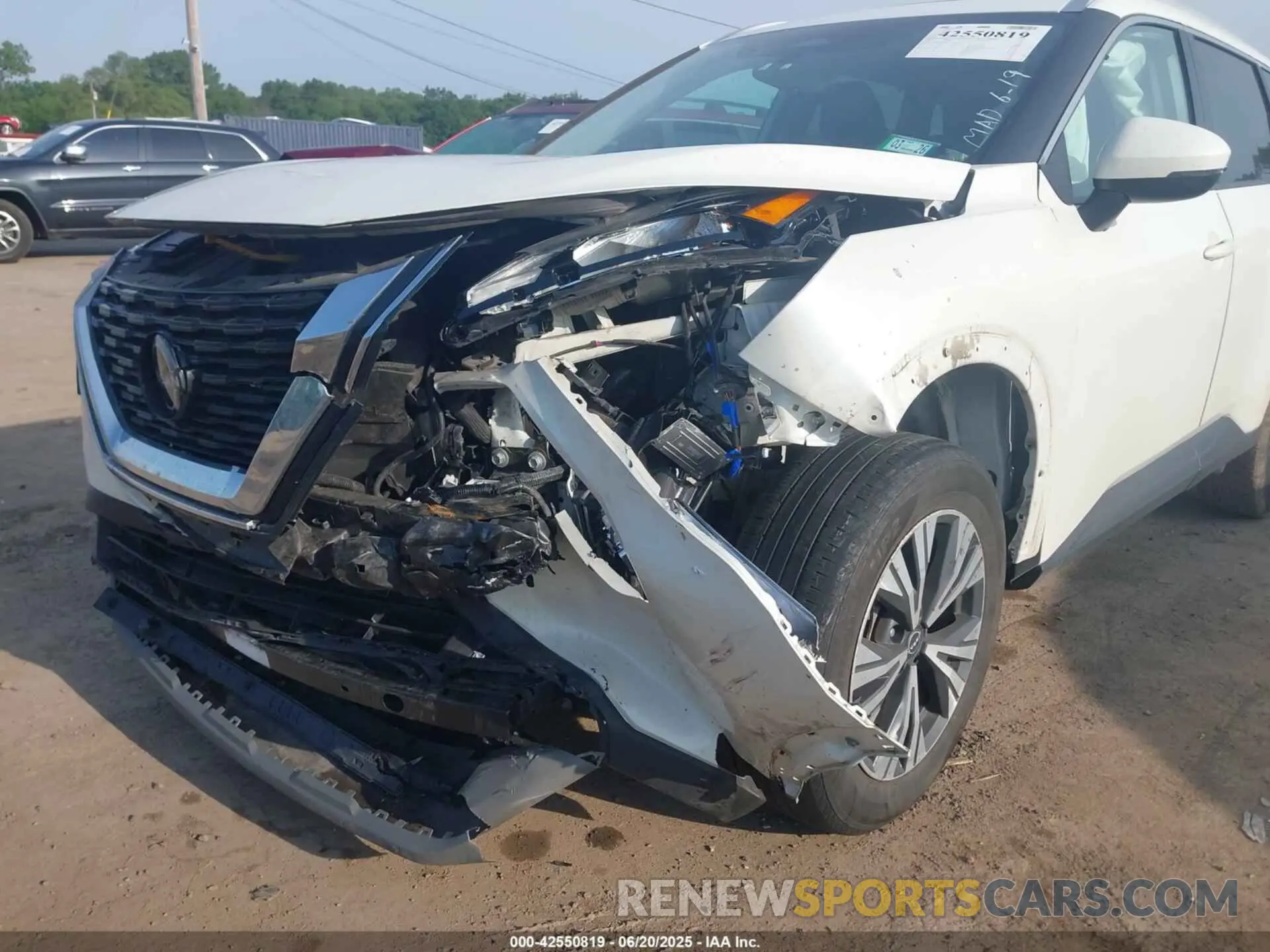6 Photograph of a damaged car 5N1BT3BB4NC707216 NISSAN ROGUE 2022