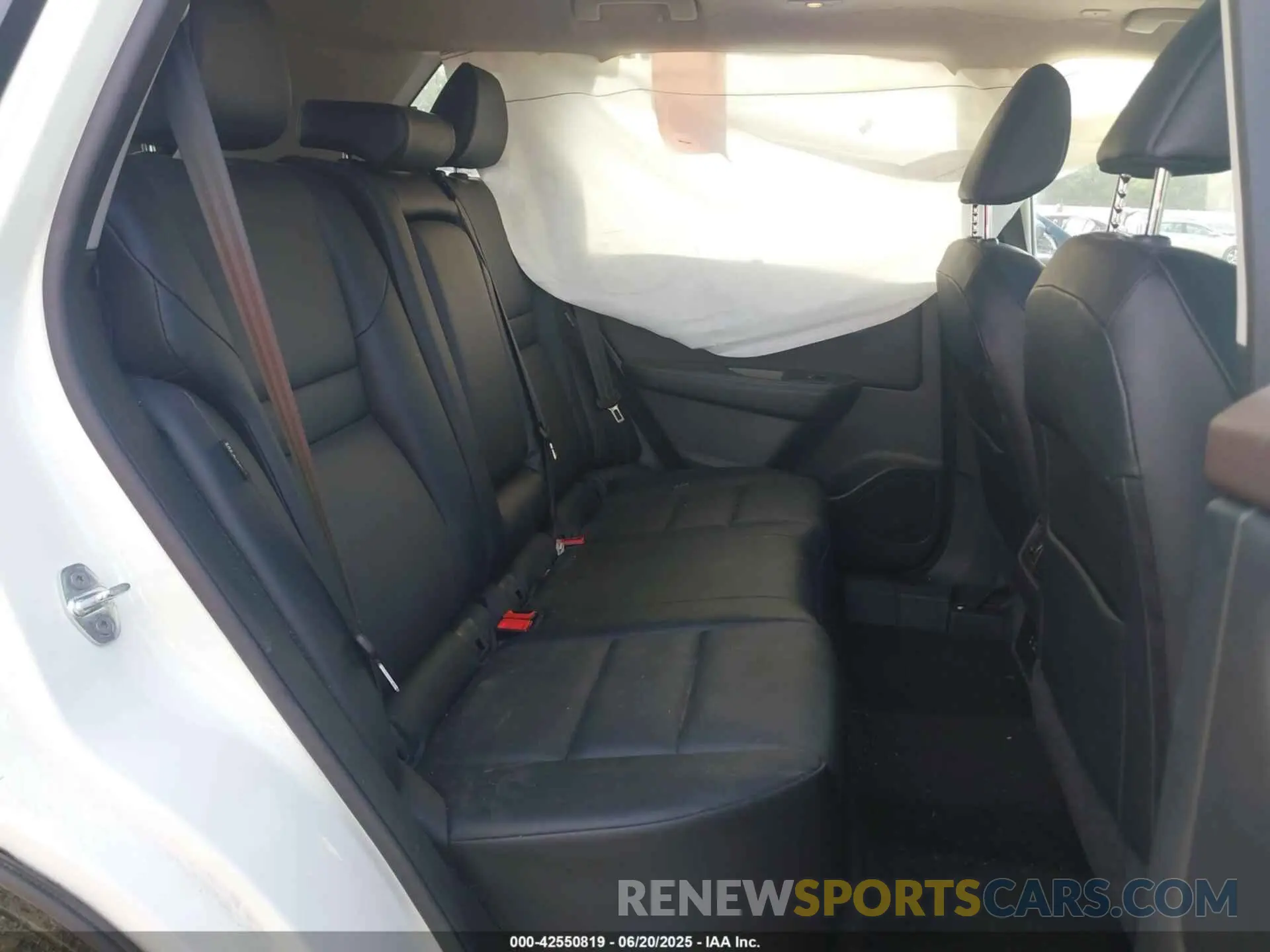 8 Photograph of a damaged car 5N1BT3BB4NC707216 NISSAN ROGUE 2022