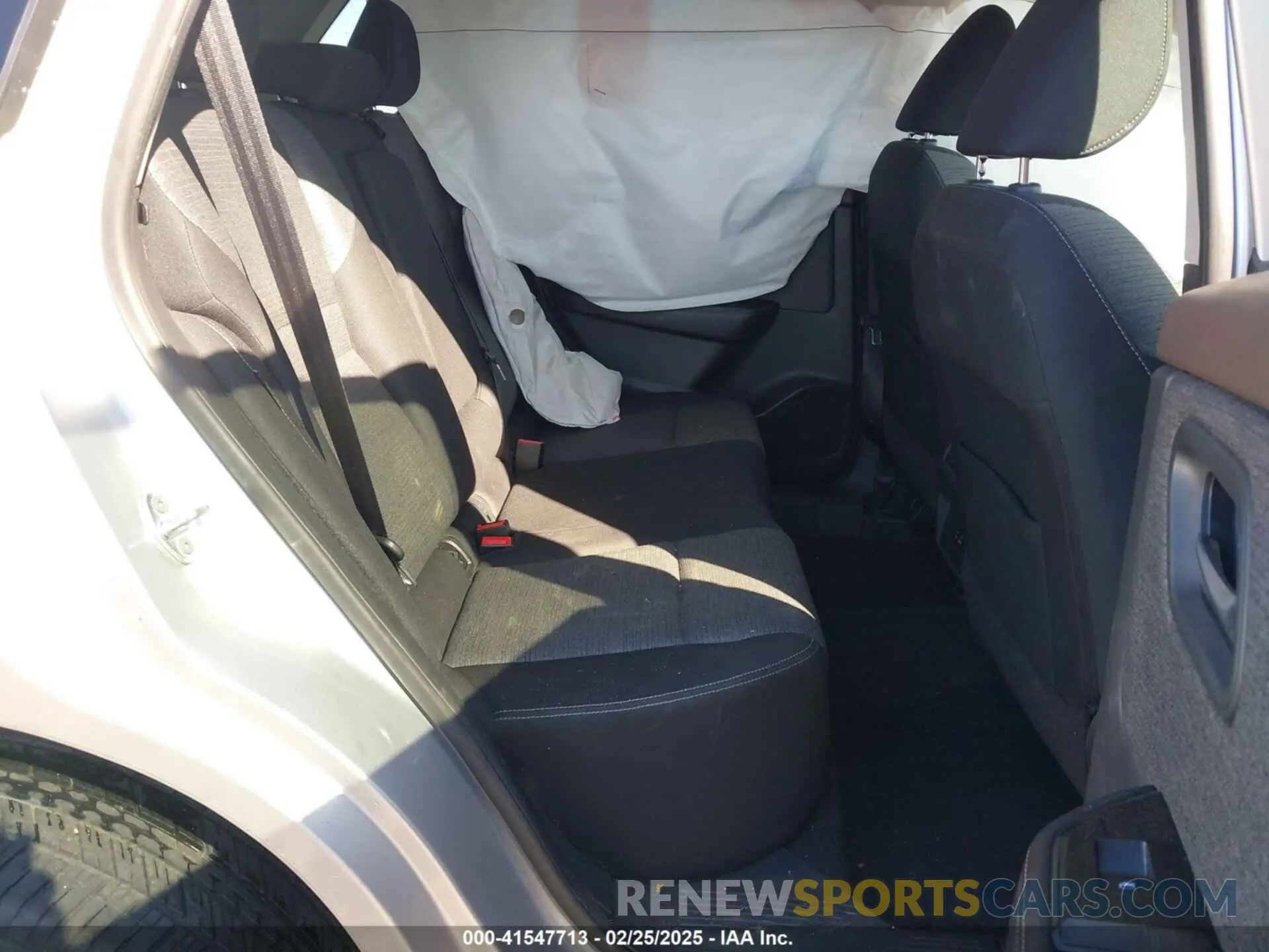 8 Photograph of a damaged car 5N1BT3BB6NC693707 NISSAN ROGUE 2022