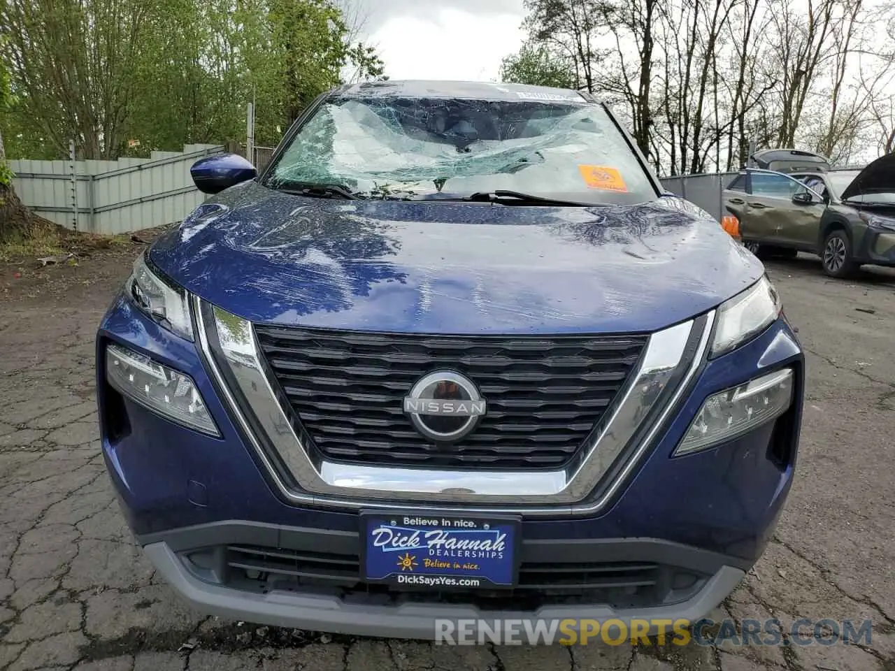 5 Photograph of a damaged car 5N1BT3BB6NC695294 NISSAN ROGUE 2022