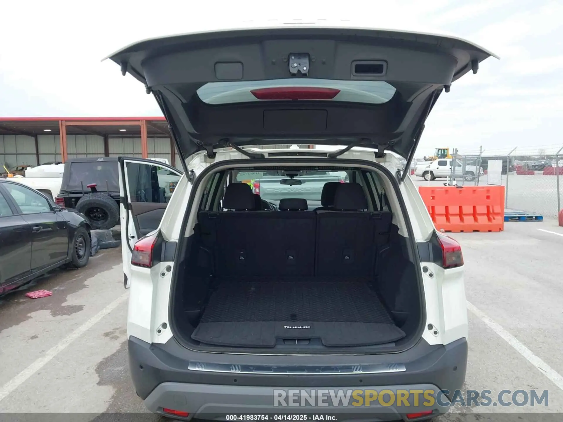 17 Фотография поврежденного автомобиля 5N1BT3BB6NC727886 NISSAN ROGUE 2022