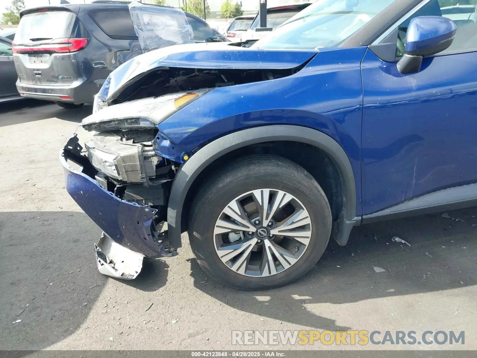18 Photograph of a damaged car 5N1BT3BB8NC674589 NISSAN ROGUE 2022