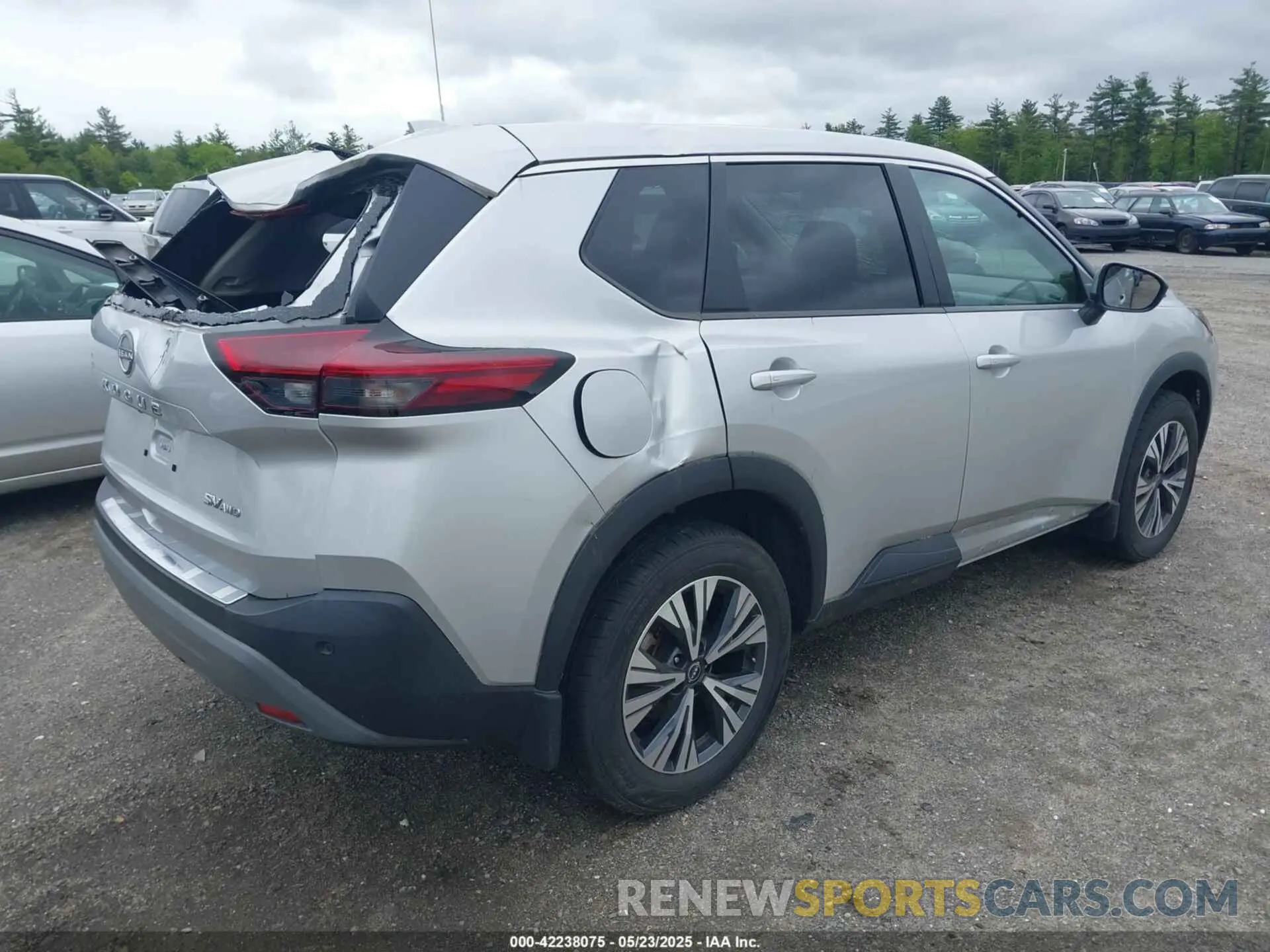 4 Photograph of a damaged car 5N1BT3BB8NC714959 NISSAN ROGUE 2022