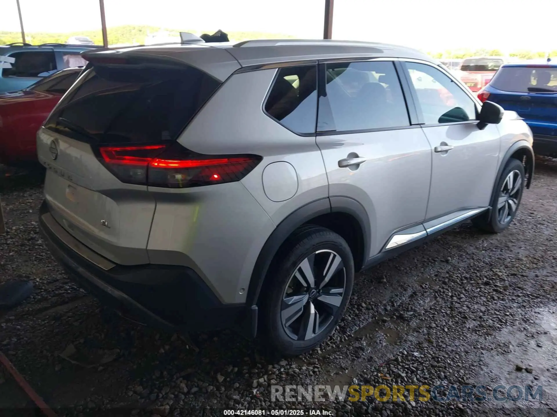 4 Photograph of a damaged car 5N1BT3CA2NC731911 NISSAN ROGUE 2022