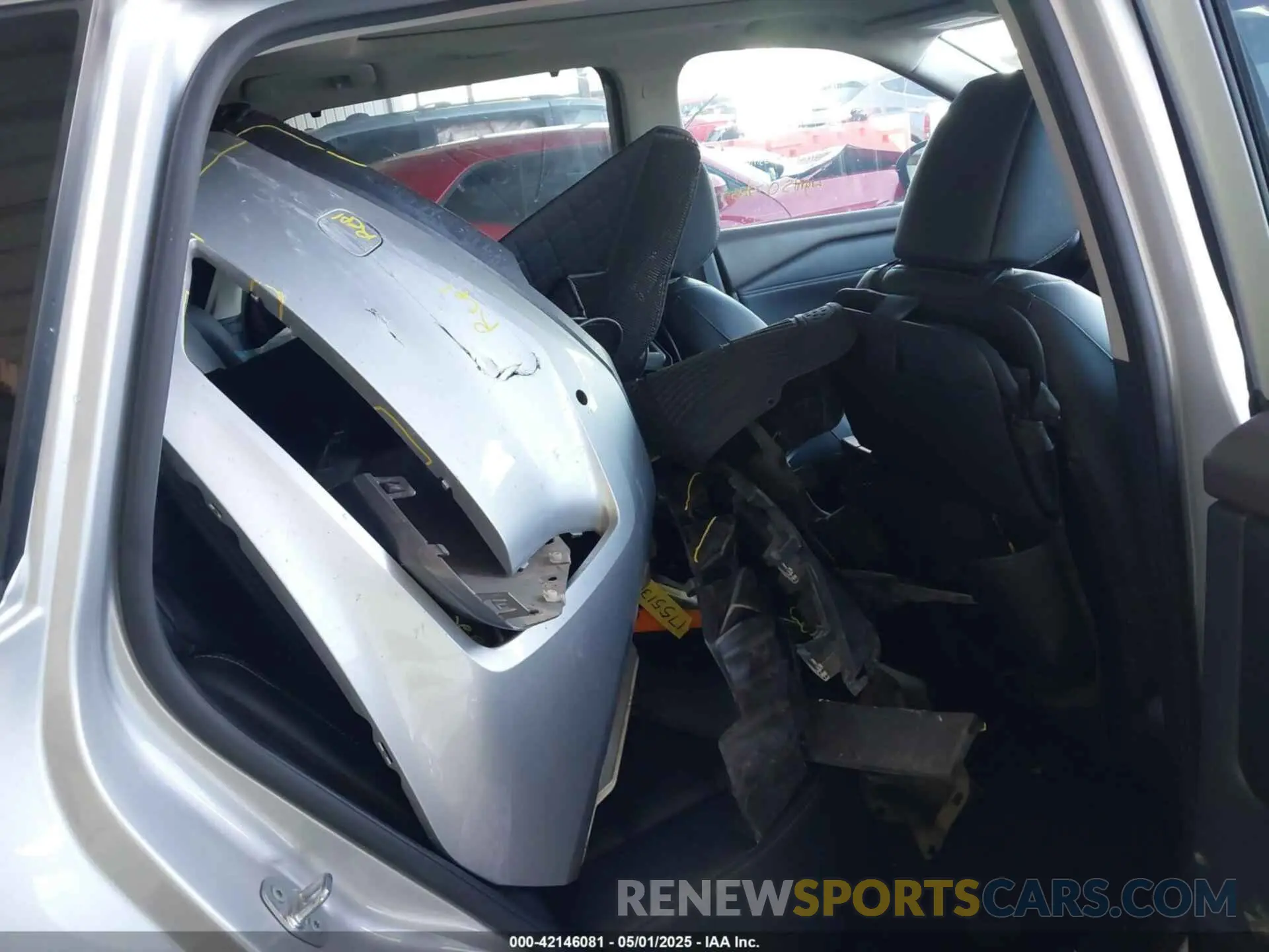 8 Photograph of a damaged car 5N1BT3CA2NC731911 NISSAN ROGUE 2022