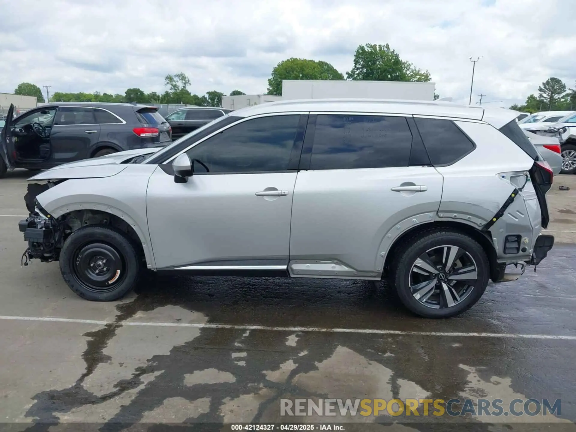 15 Photograph of a damaged car 5N1BT3CA3NC716219 NISSAN ROGUE 2022