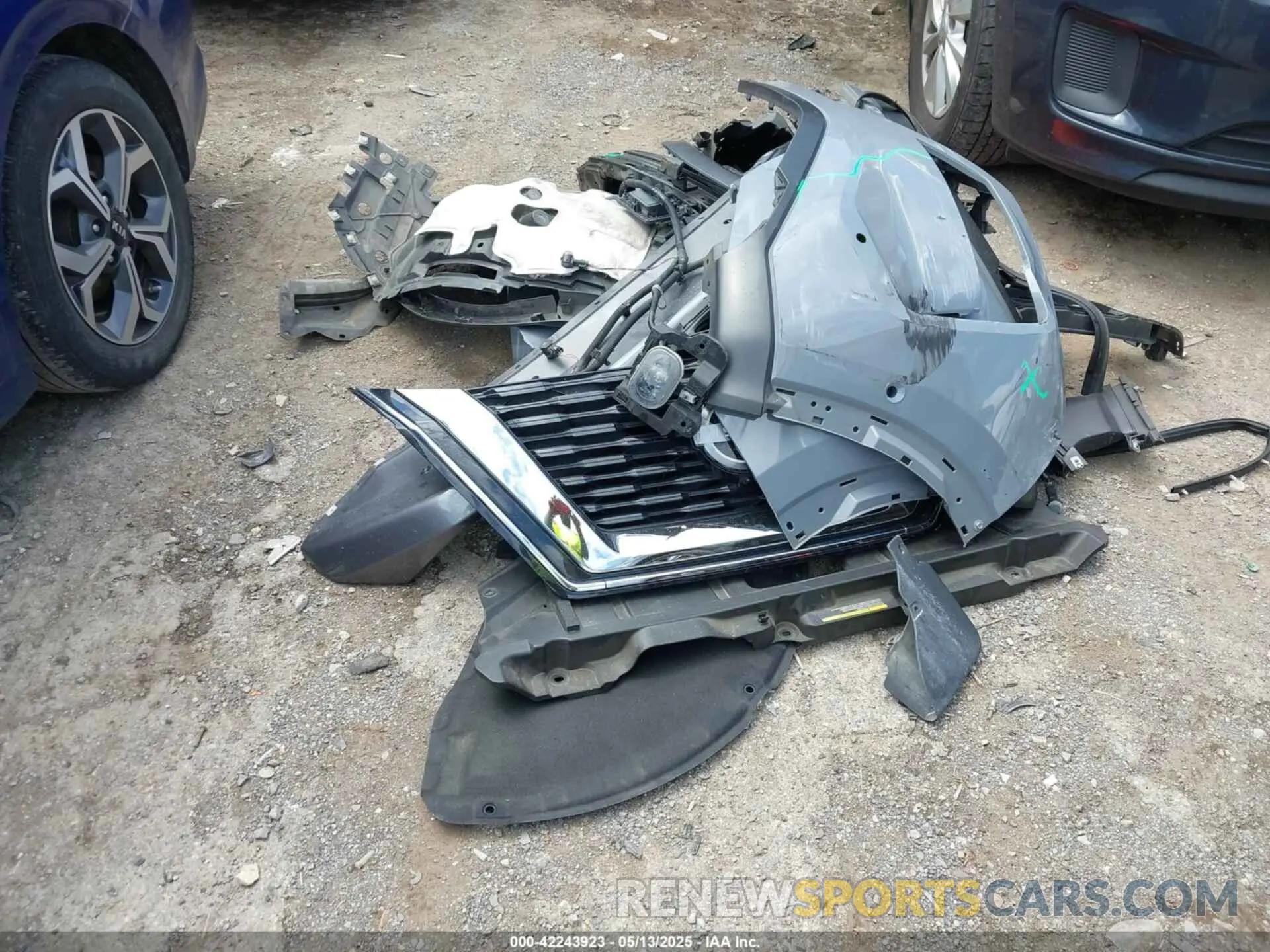 12 Photograph of a damaged car 5N1BT3CA4NC708940 NISSAN ROGUE 2022