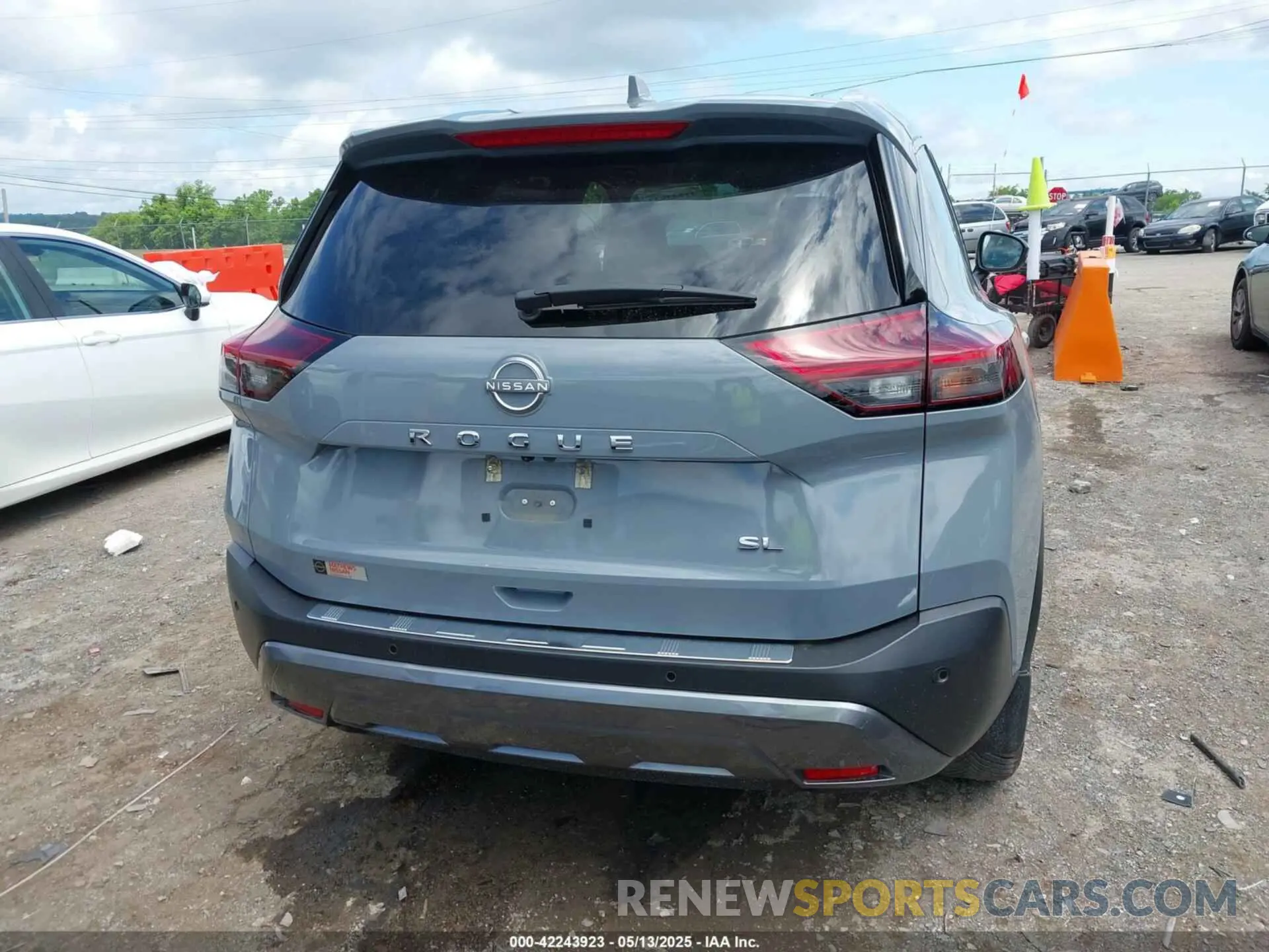 17 Photograph of a damaged car 5N1BT3CA4NC708940 NISSAN ROGUE 2022