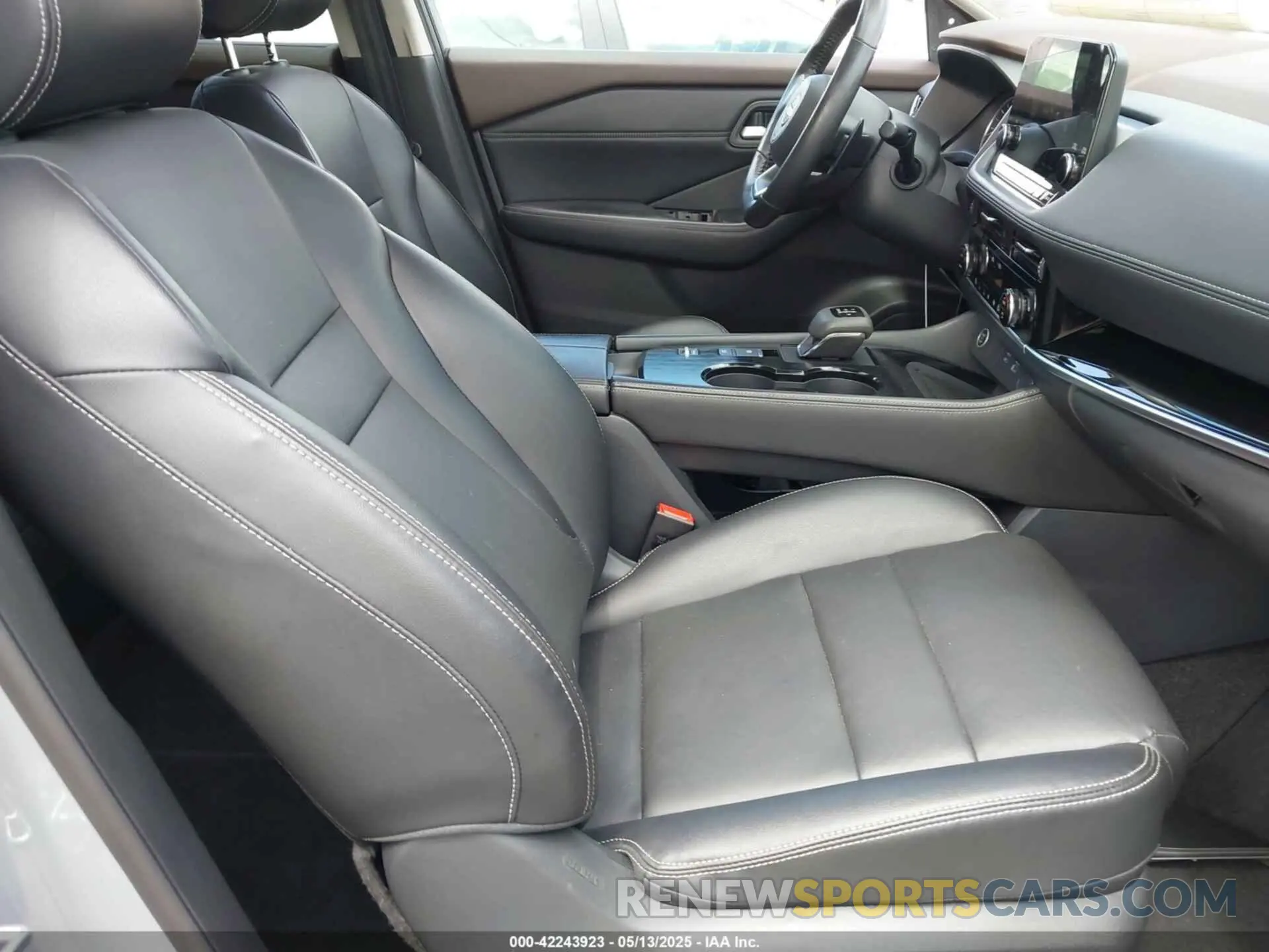 5 Photograph of a damaged car 5N1BT3CA4NC708940 NISSAN ROGUE 2022