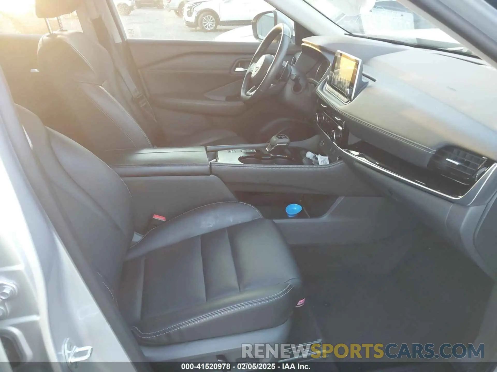 5 Photograph of a damaged car 5N1BT3CA4NC718030 NISSAN ROGUE 2022