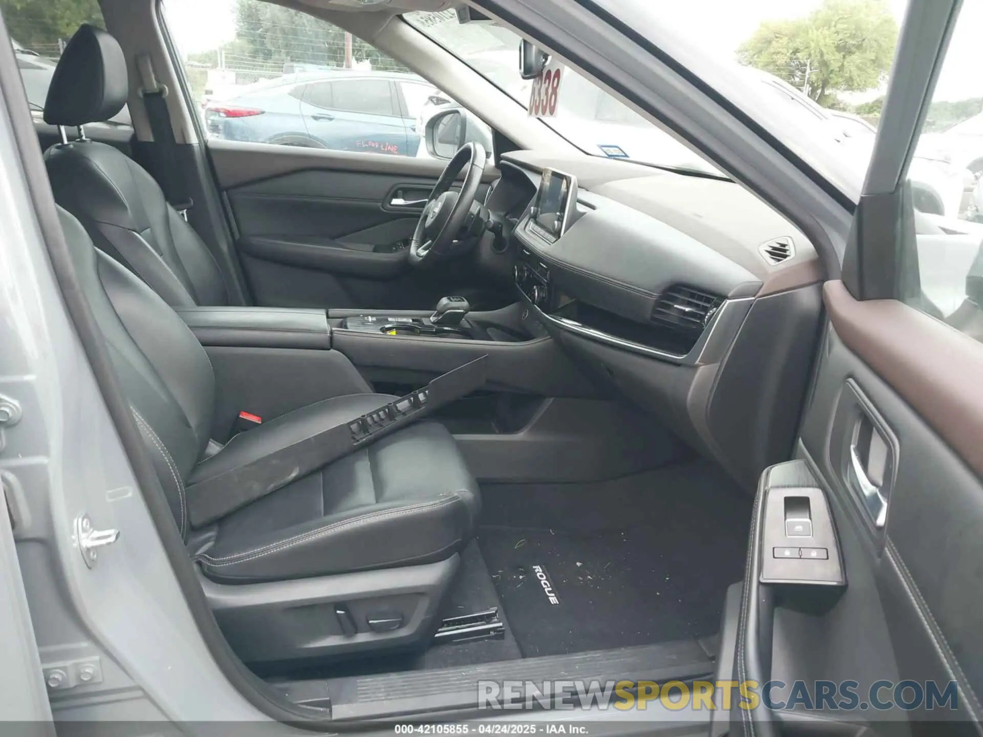 5 Photograph of a damaged car 5N1BT3CA5NC686477 NISSAN ROGUE 2022