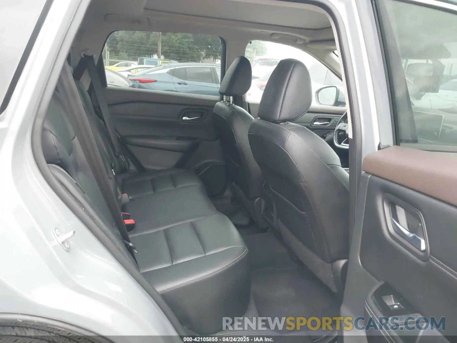 8 Photograph of a damaged car 5N1BT3CA5NC686477 NISSAN ROGUE 2022