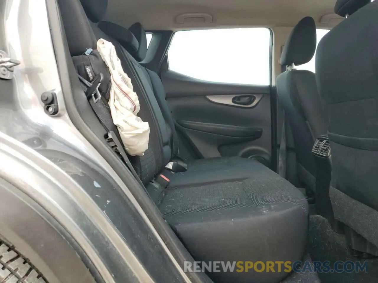 11 Photograph of a damaged car JN1BJ1AW3NW682801 NISSAN ROGUE 2022