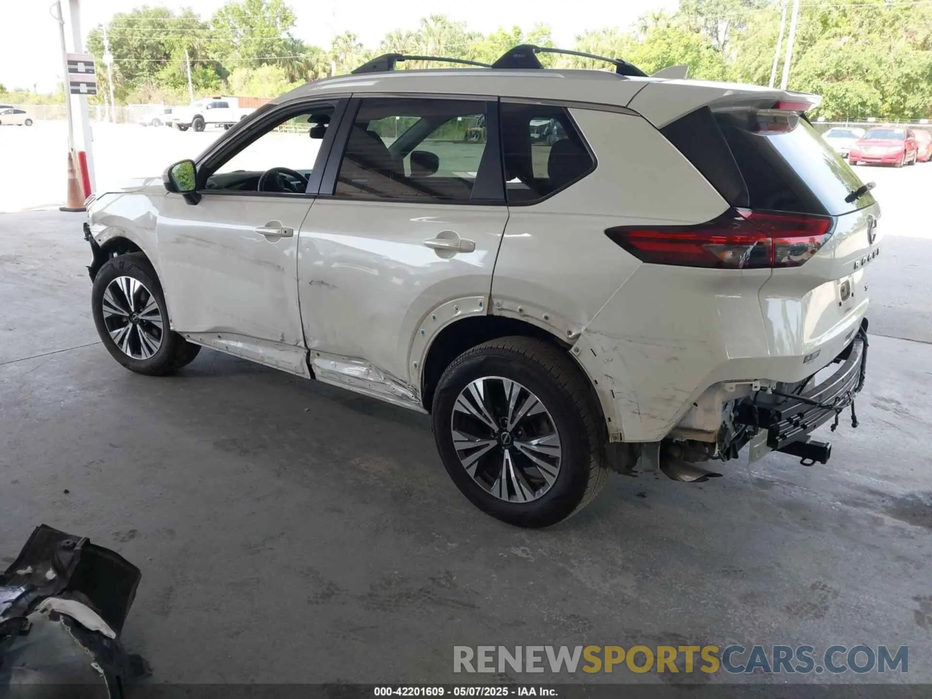 3 Photograph of a damaged car JN8BT3BA6NW042902 NISSAN ROGUE 2022