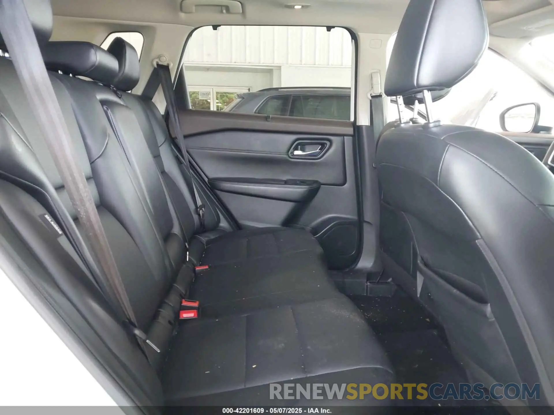 8 Photograph of a damaged car JN8BT3BA6NW042902 NISSAN ROGUE 2022