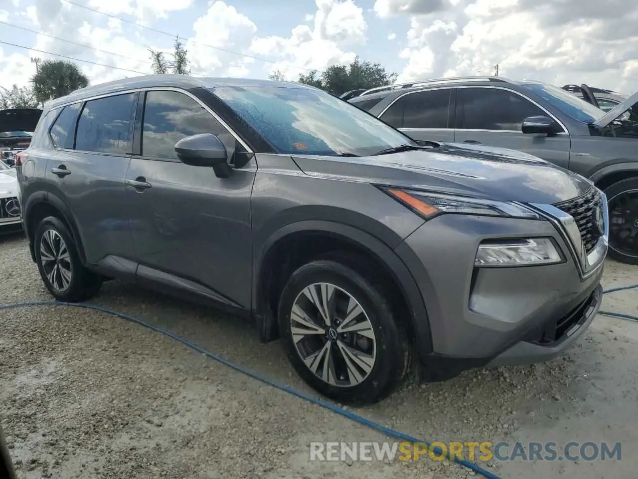 4 Photograph of a damaged car JN8BT3BB4NW335769 NISSAN ROGUE 2022