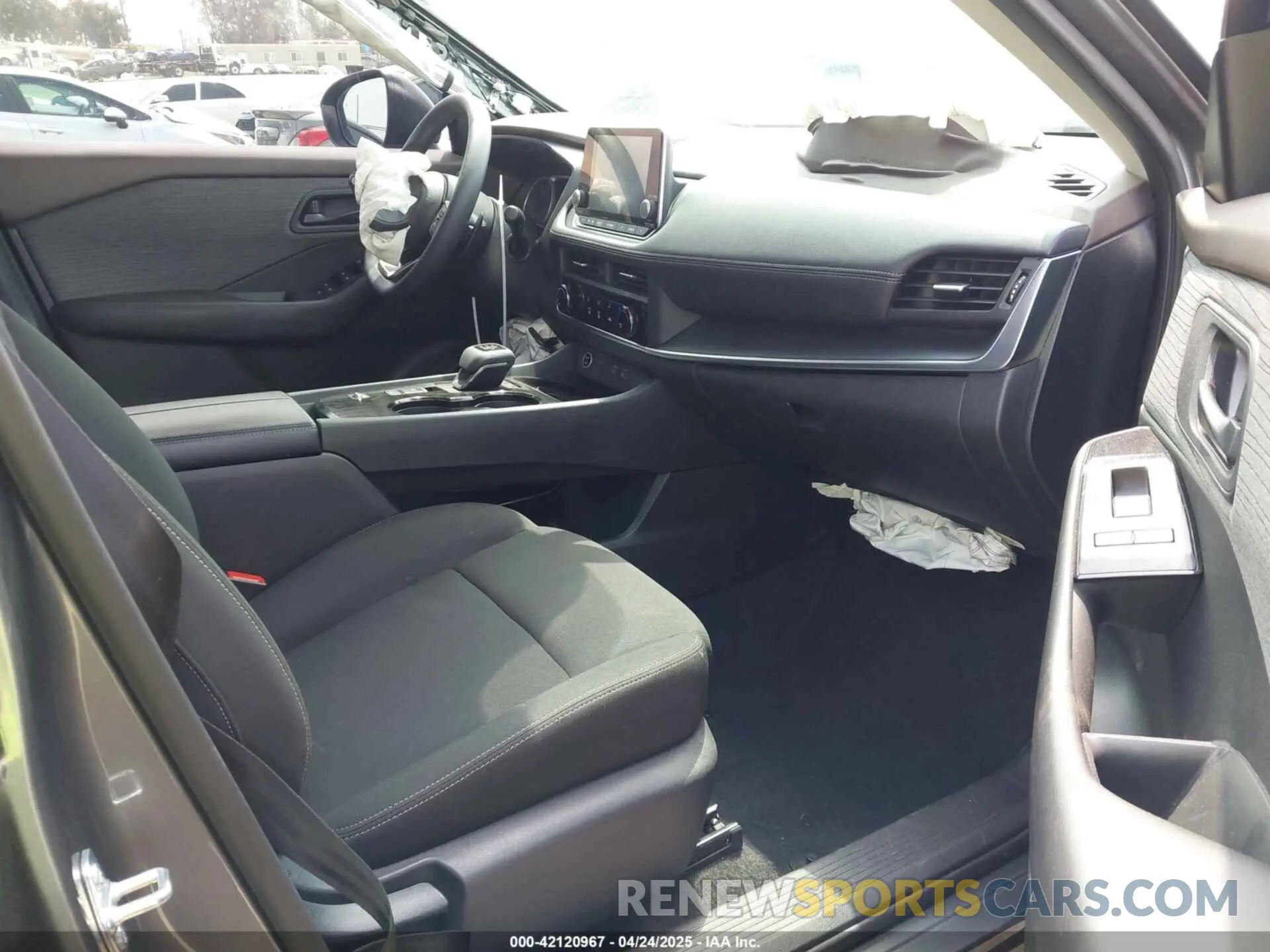 5 Photograph of a damaged car 5N1BT3AA0PC883028 NISSAN ROGUE 2023