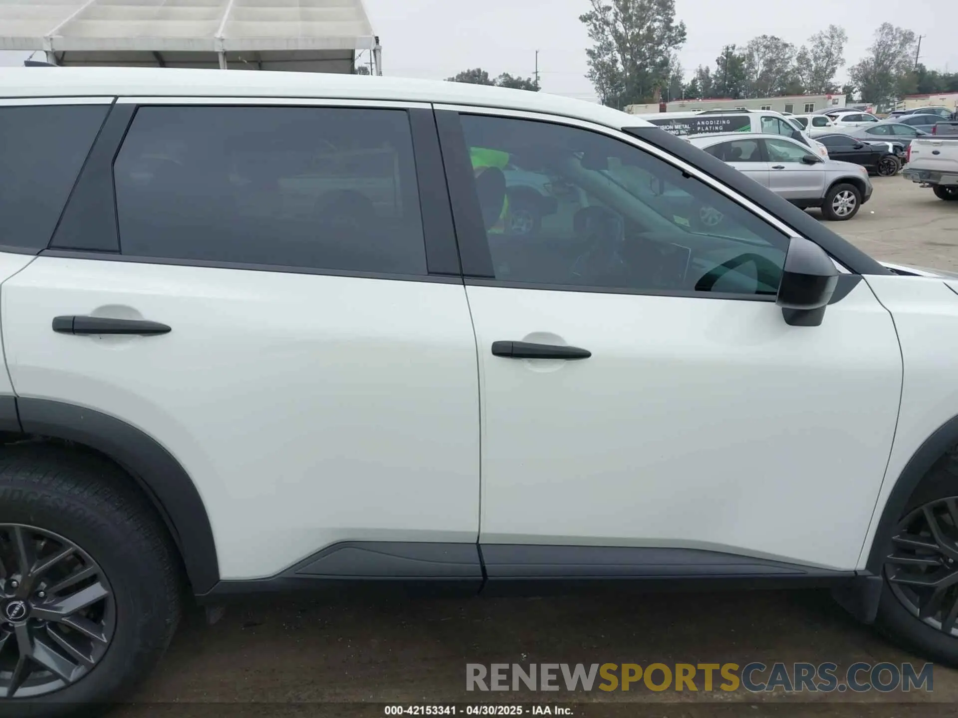 14 Photograph of a damaged car 5N1BT3AA1PC882132 NISSAN ROGUE 2023