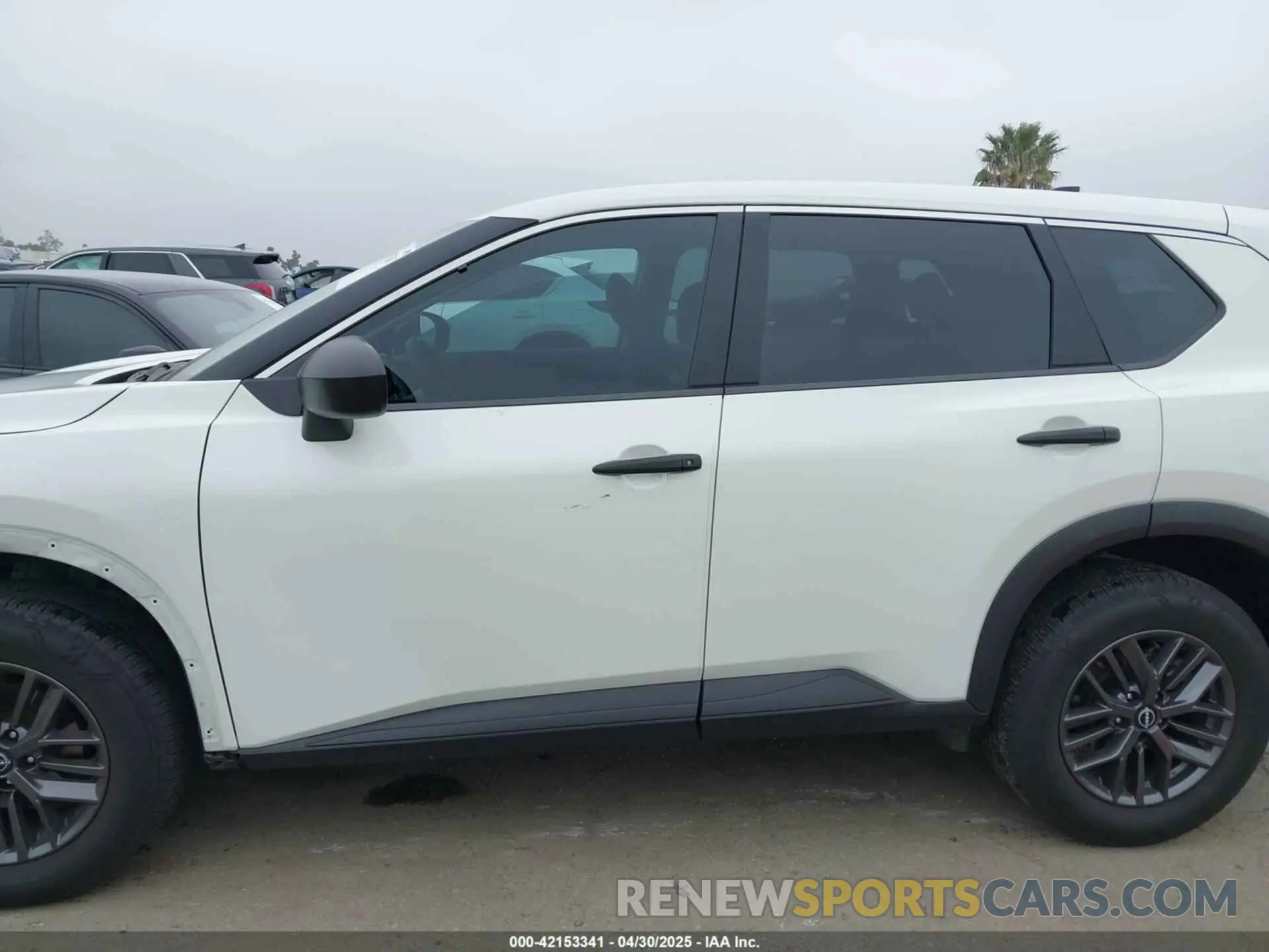 15 Photograph of a damaged car 5N1BT3AA1PC882132 NISSAN ROGUE 2023