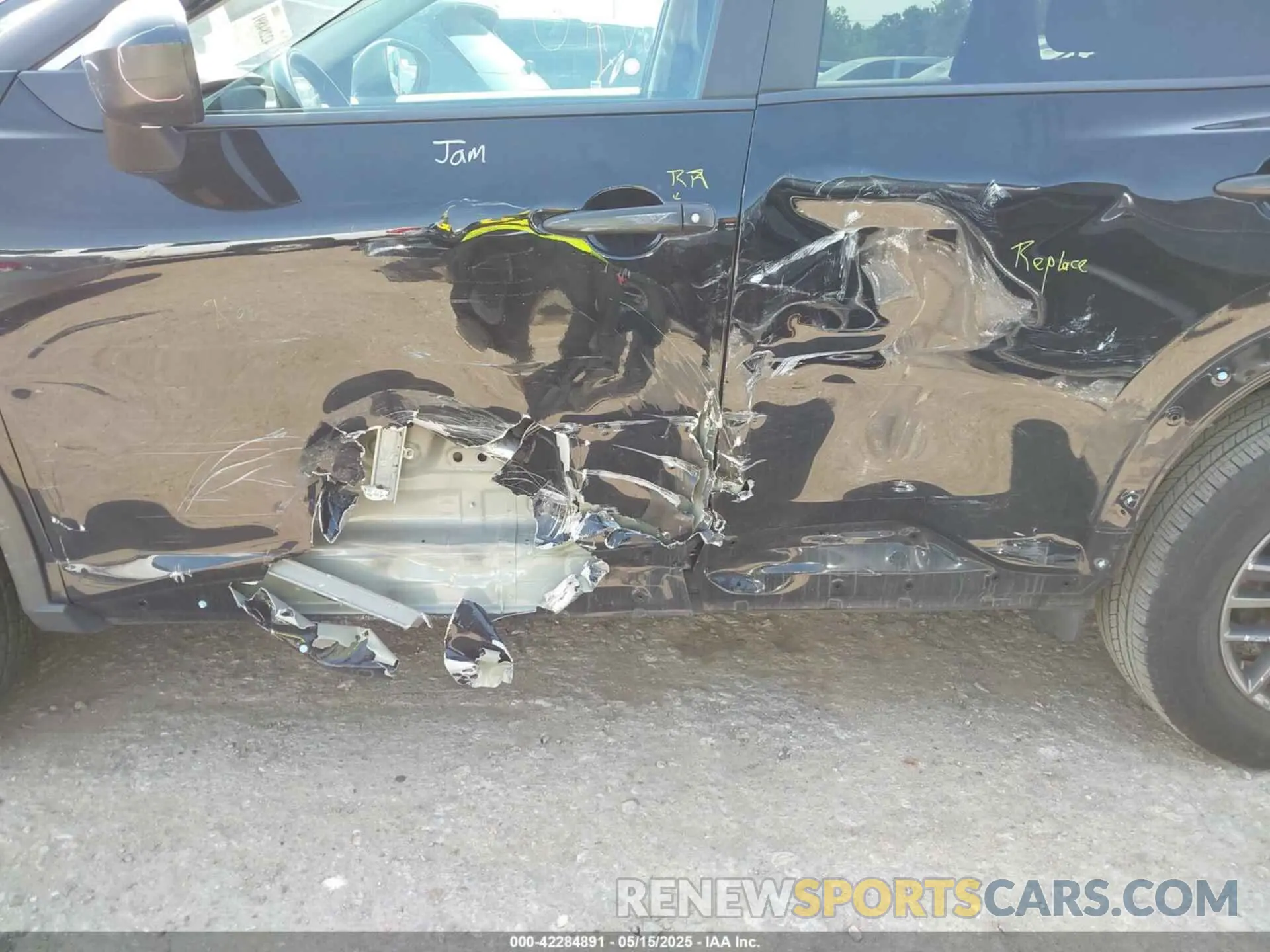 6 Photograph of a damaged car 5N1BT3AAXPC889130 NISSAN ROGUE 2023