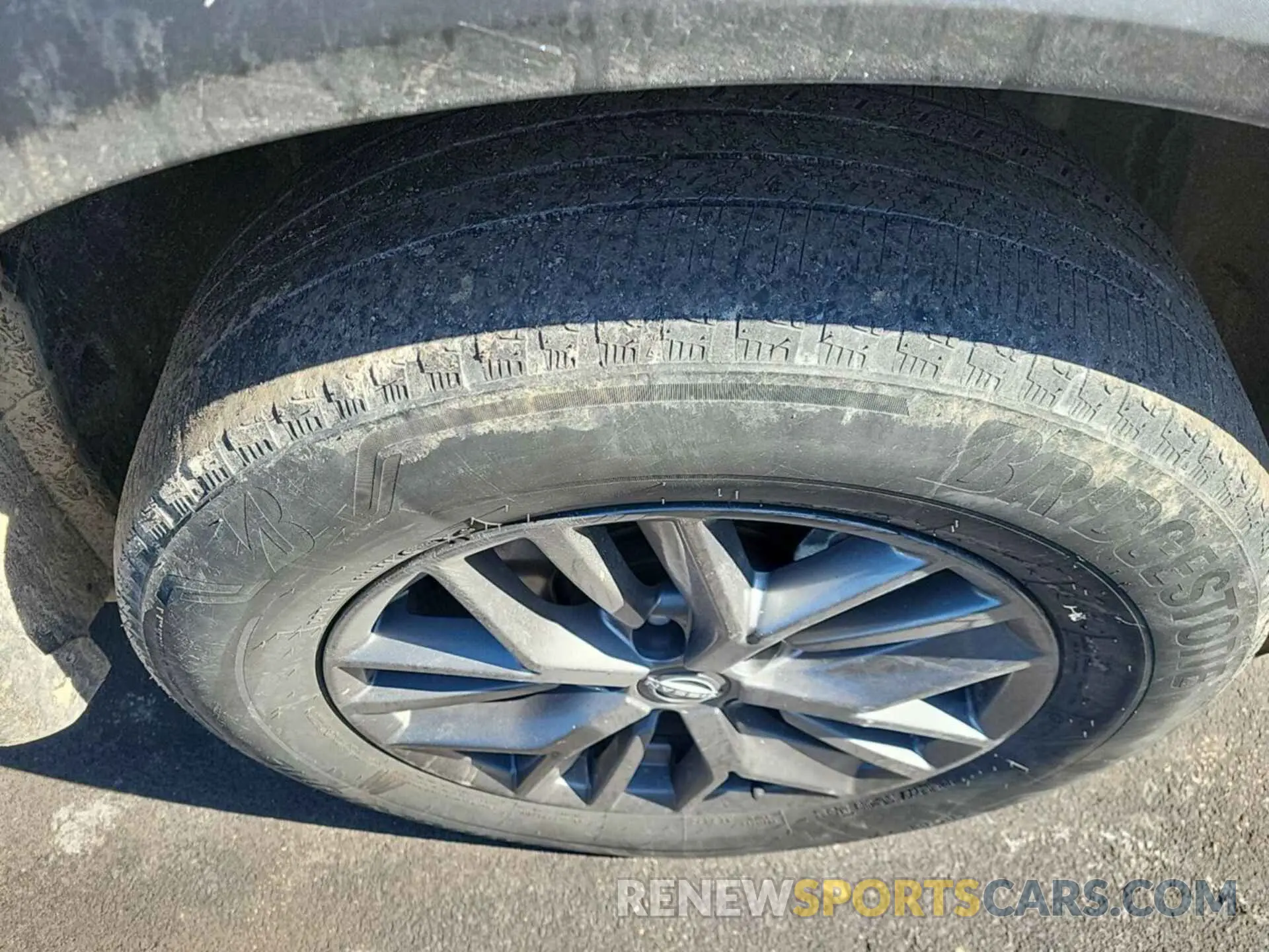 26 Photograph of a damaged car 5N1BT3AB2PC784493 NISSAN ROGUE 2023