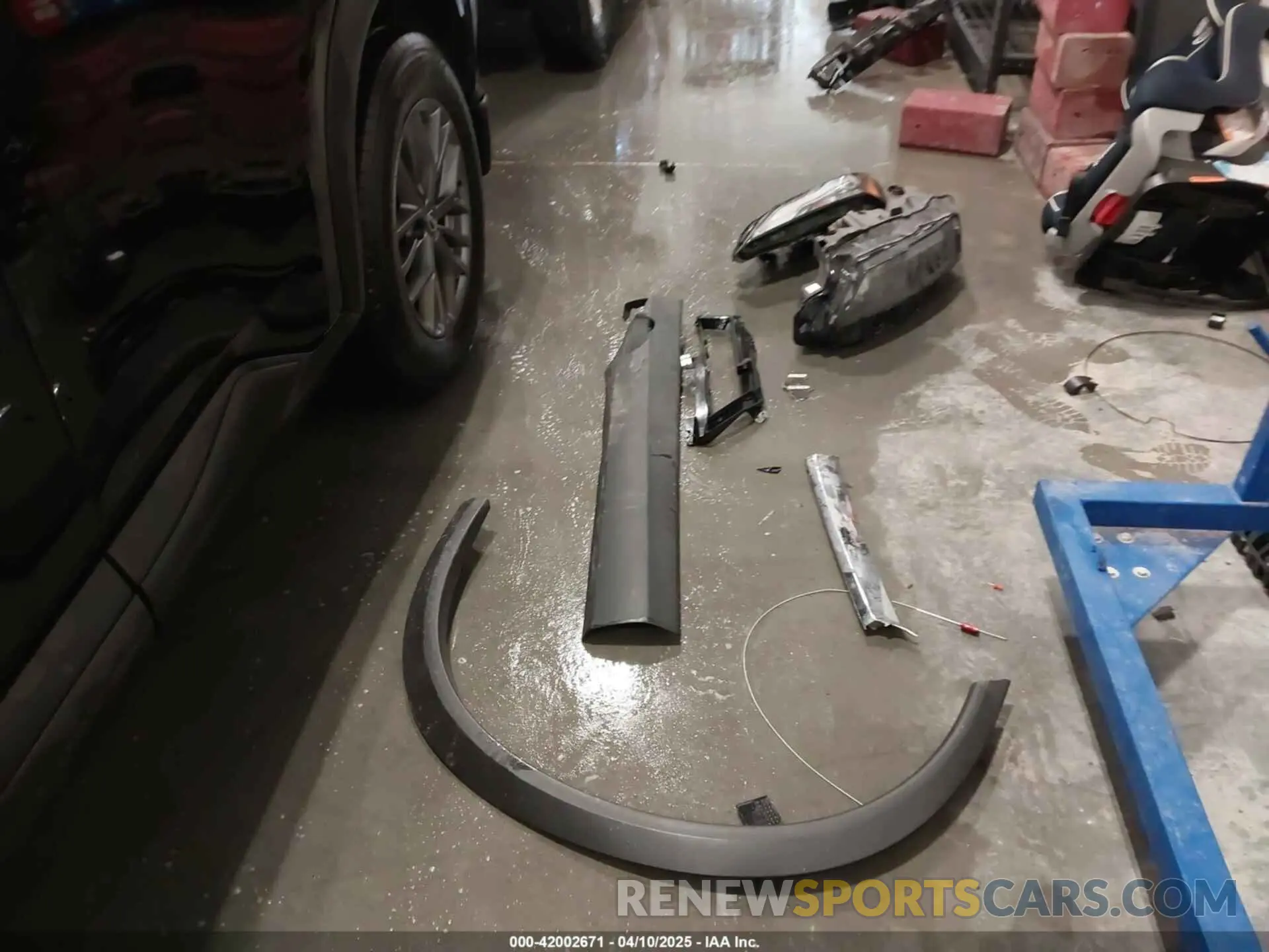 12 Photograph of a damaged car 5N1BT3AB3PC836648 NISSAN ROGUE 2023