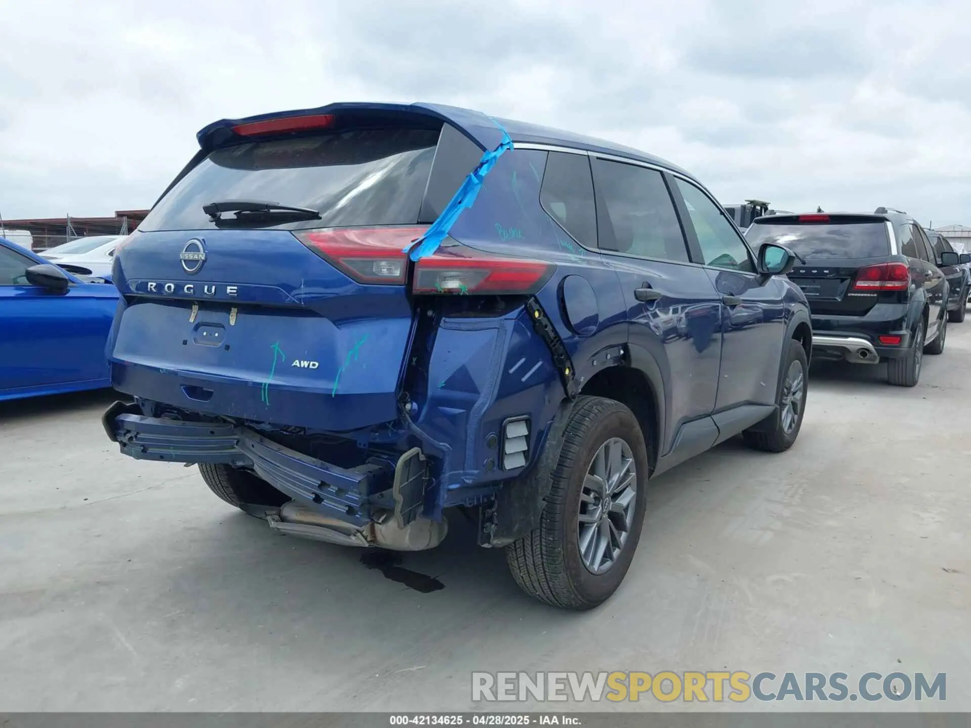 4 Photograph of a damaged car 5N1BT3AB3PC876924 NISSAN ROGUE 2023