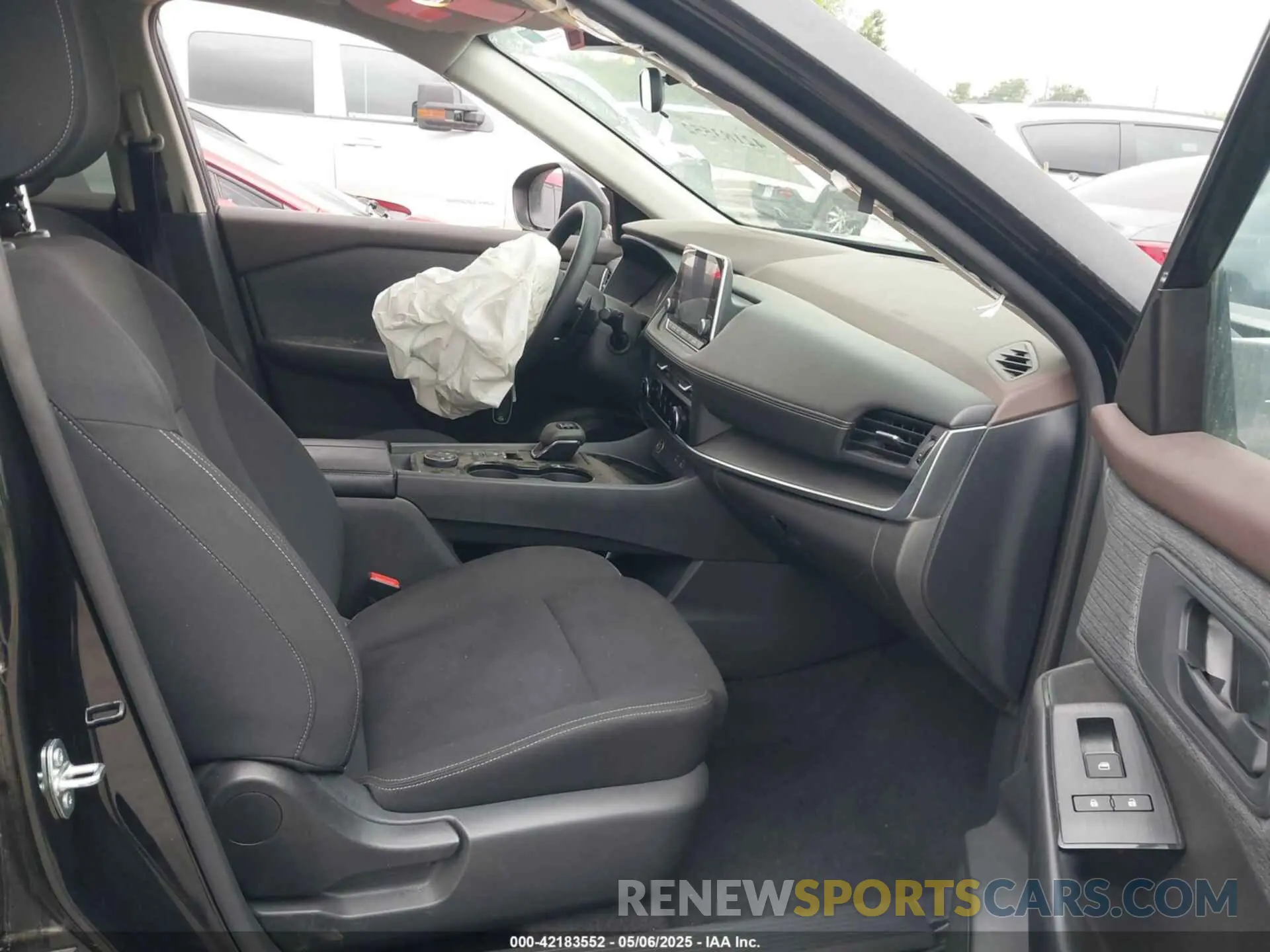 5 Photograph of a damaged car 5N1BT3AB3PC894310 NISSAN ROGUE 2023