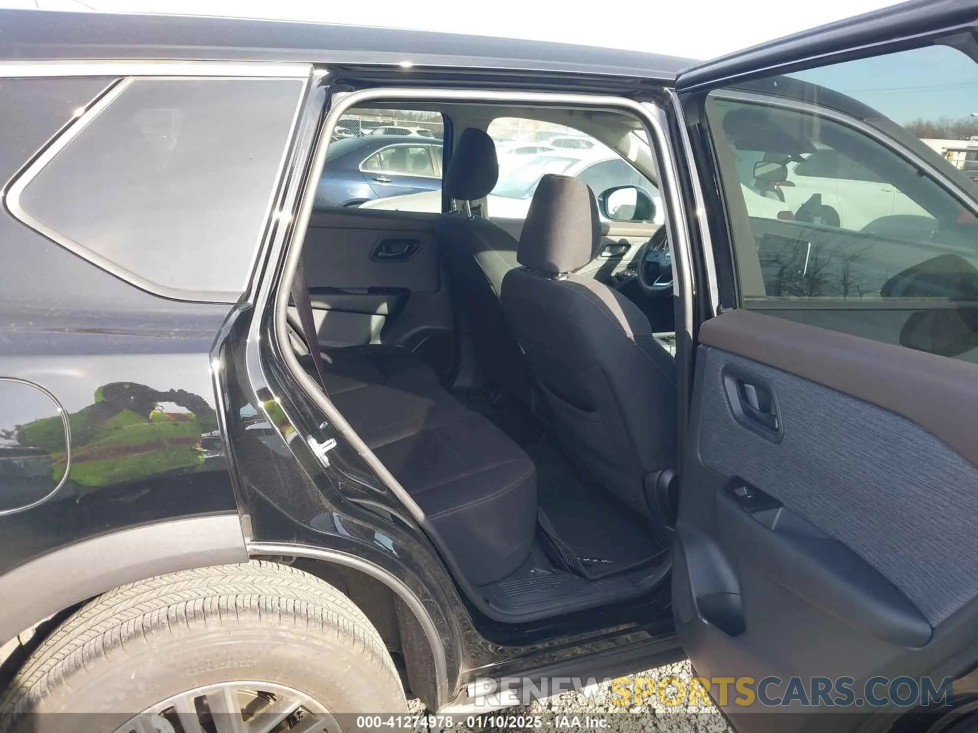 8 Photograph of a damaged car 5N1BT3AB5PC936914 NISSAN ROGUE 2023