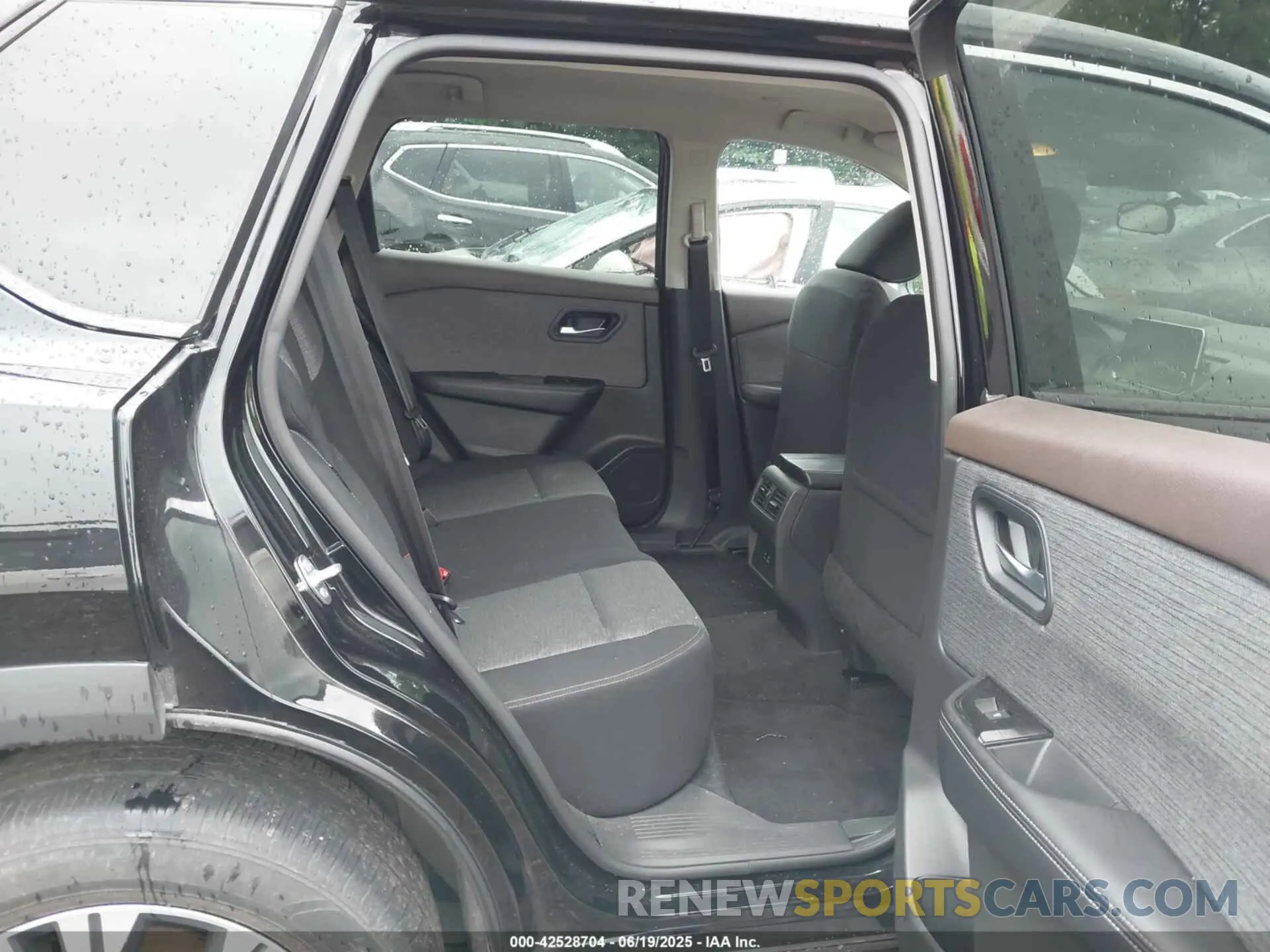 8 Фотография поврежденного автомобиля 5N1BT3BA0PC902403 NISSAN ROGUE 2023