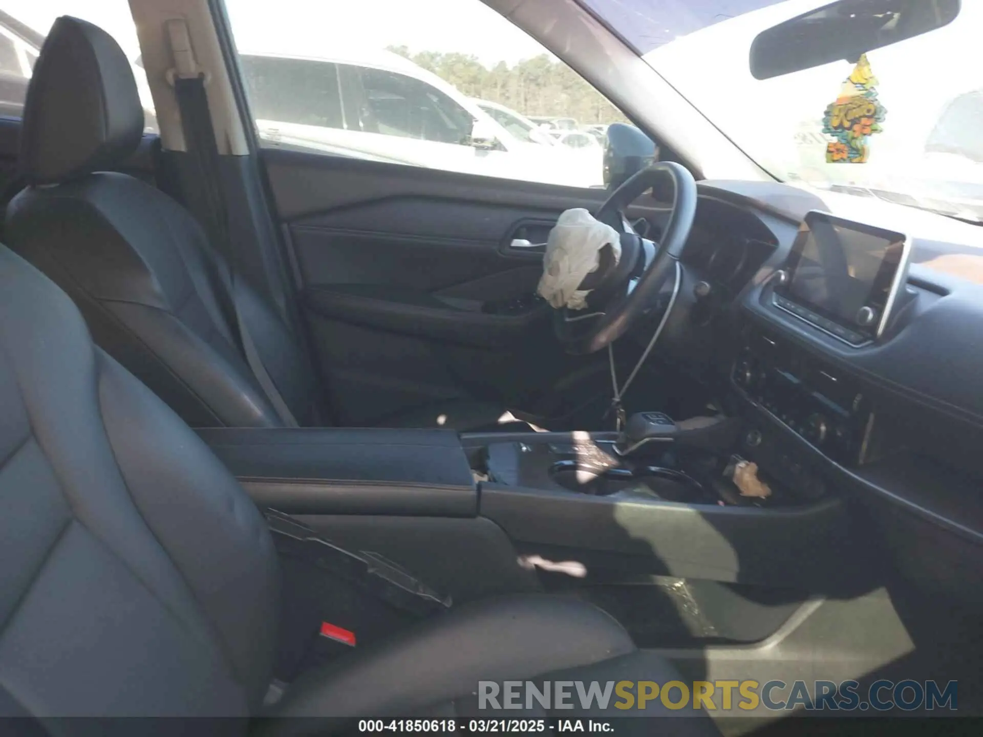 5 Photograph of a damaged car 5N1BT3BA1PC672998 NISSAN ROGUE 2023