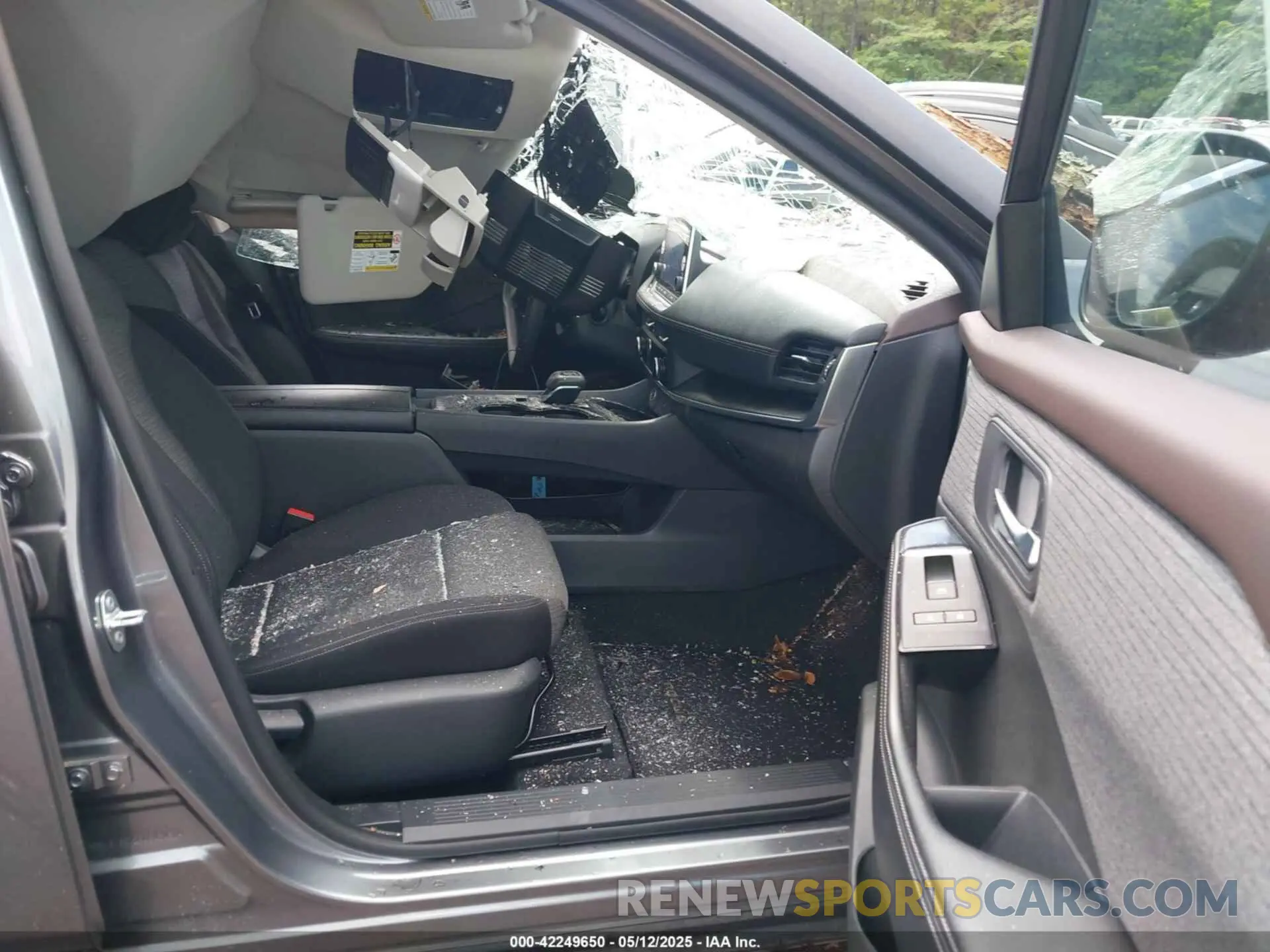 5 Photograph of a damaged car 5N1BT3BA2PC843452 NISSAN ROGUE 2023