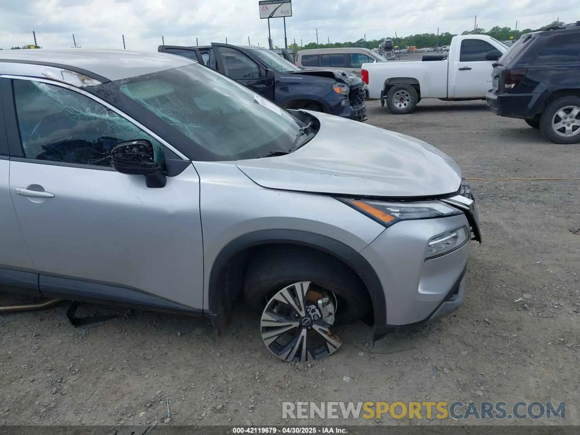 18 Photograph of a damaged car 5N1BT3BA3PC841757 NISSAN ROGUE 2023