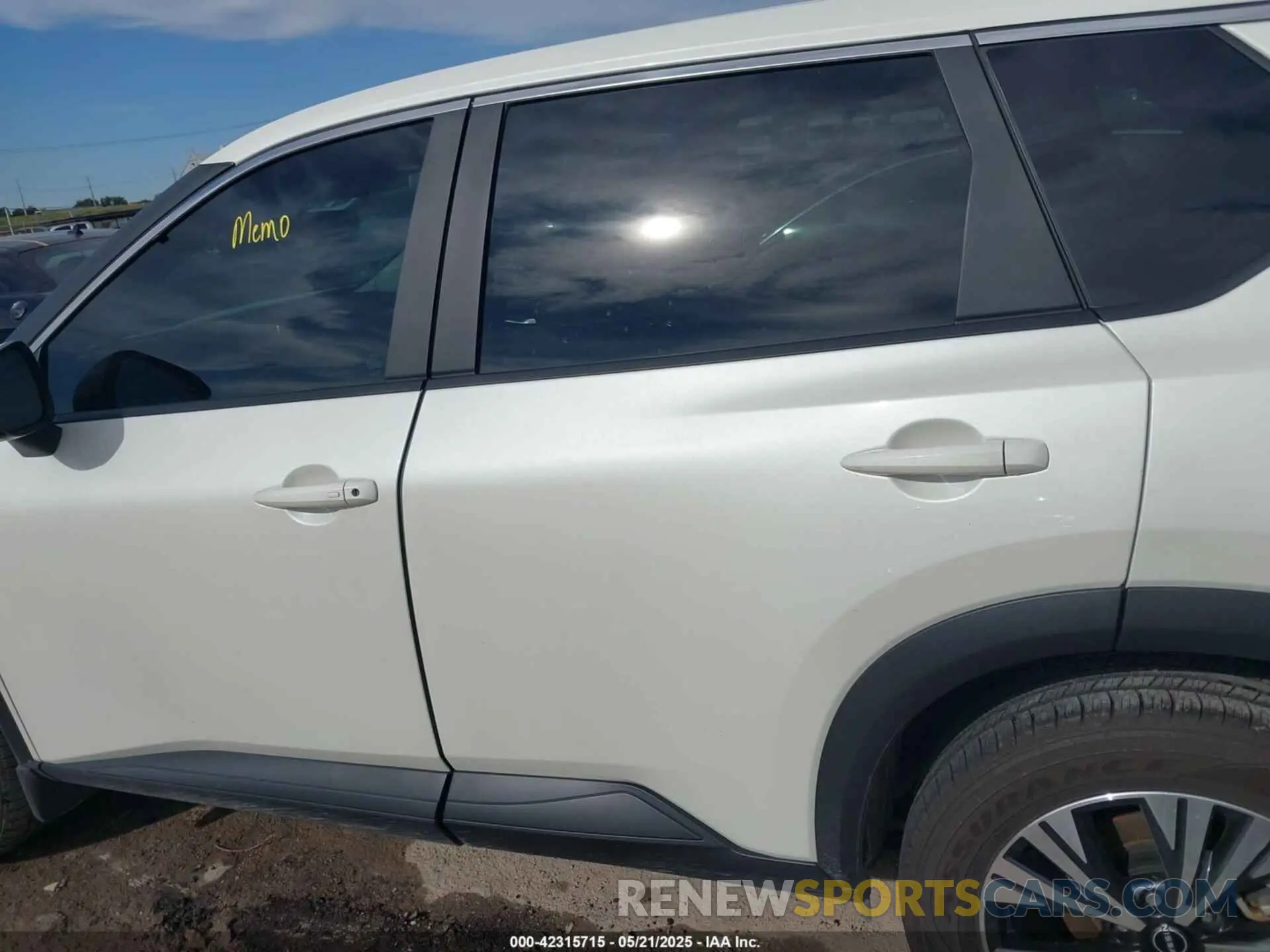 14 Photograph of a damaged car 5N1BT3BA4PC873634 NISSAN ROGUE 2023