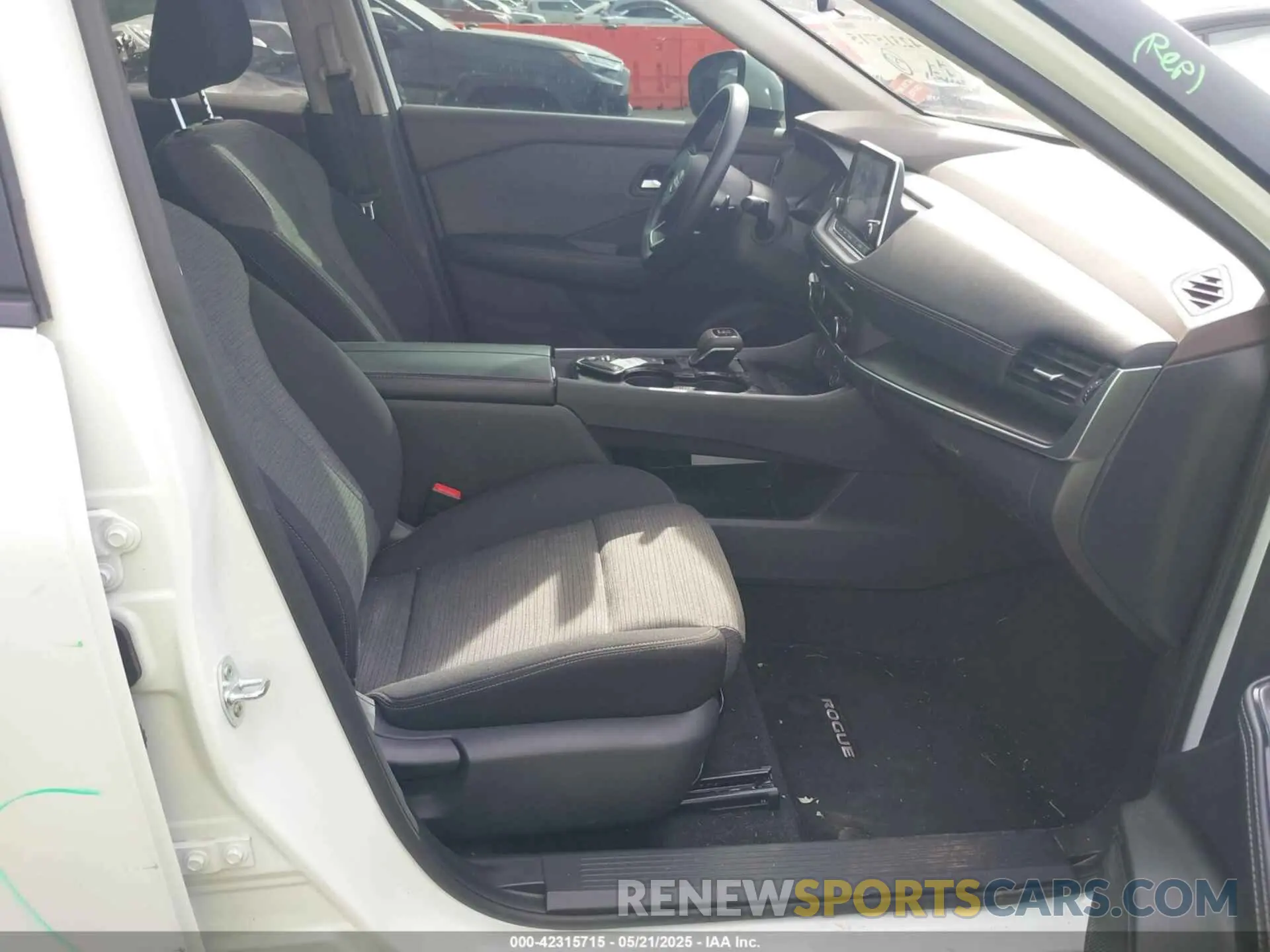 5 Photograph of a damaged car 5N1BT3BA4PC873634 NISSAN ROGUE 2023