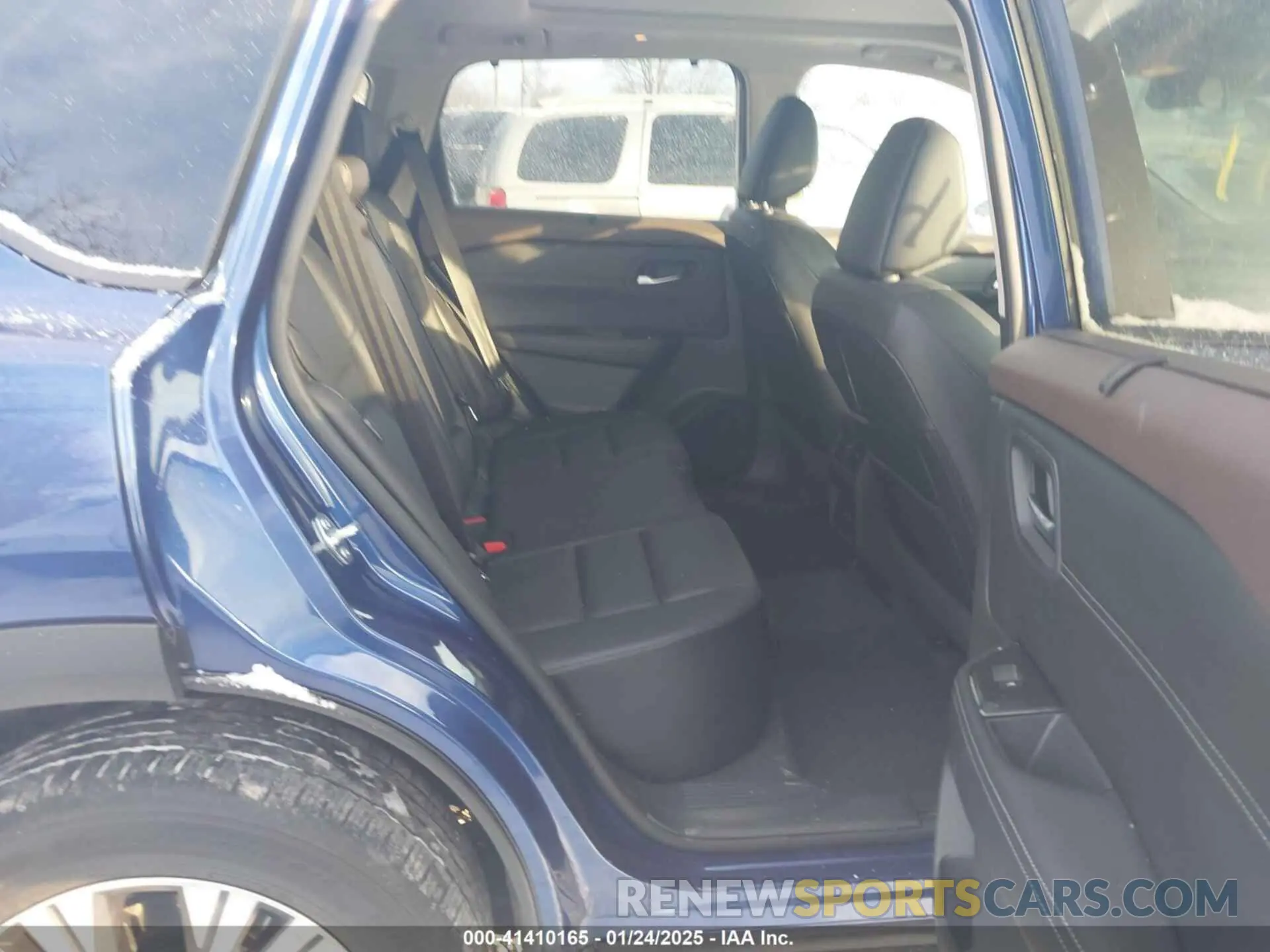 8 Photograph of a damaged car 5N1BT3BA4PC922265 NISSAN ROGUE 2023
