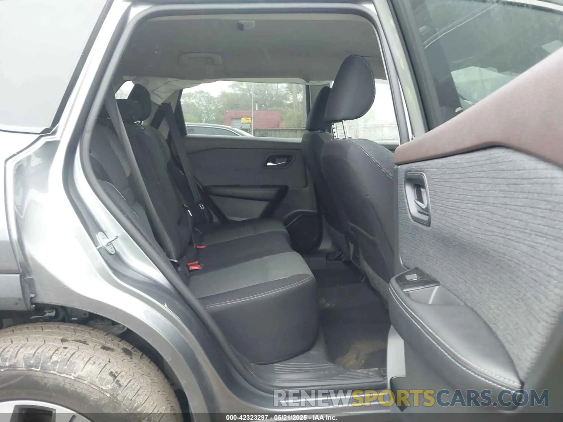 8 Photograph of a damaged car 5N1BT3BA5PC789080 NISSAN ROGUE 2023