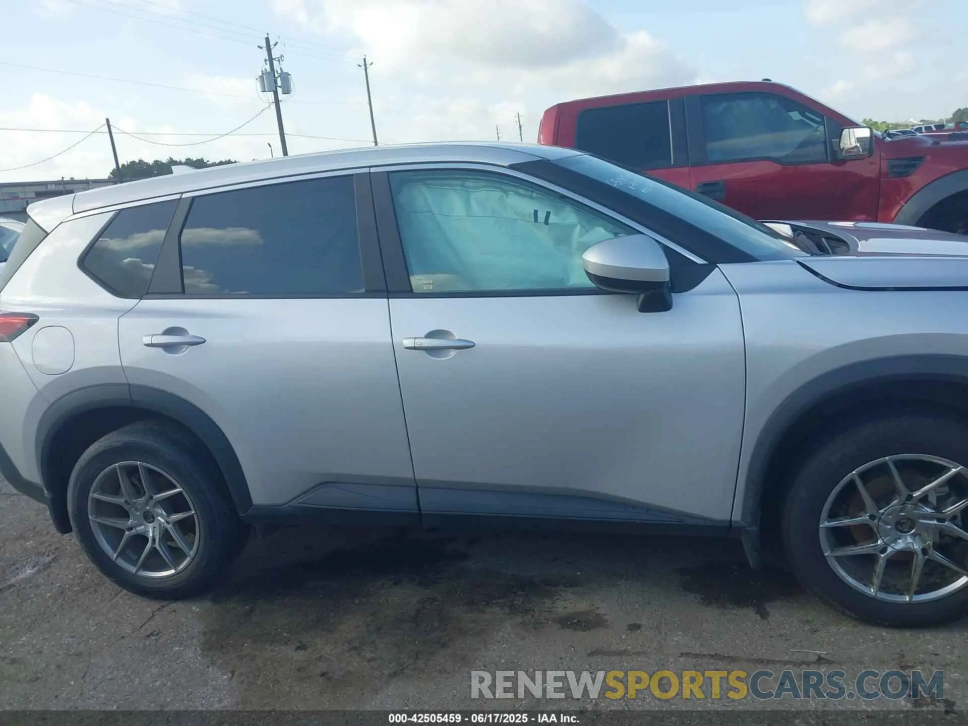 13 Photograph of a damaged car 5N1BT3BA6PC786348 NISSAN ROGUE 2023