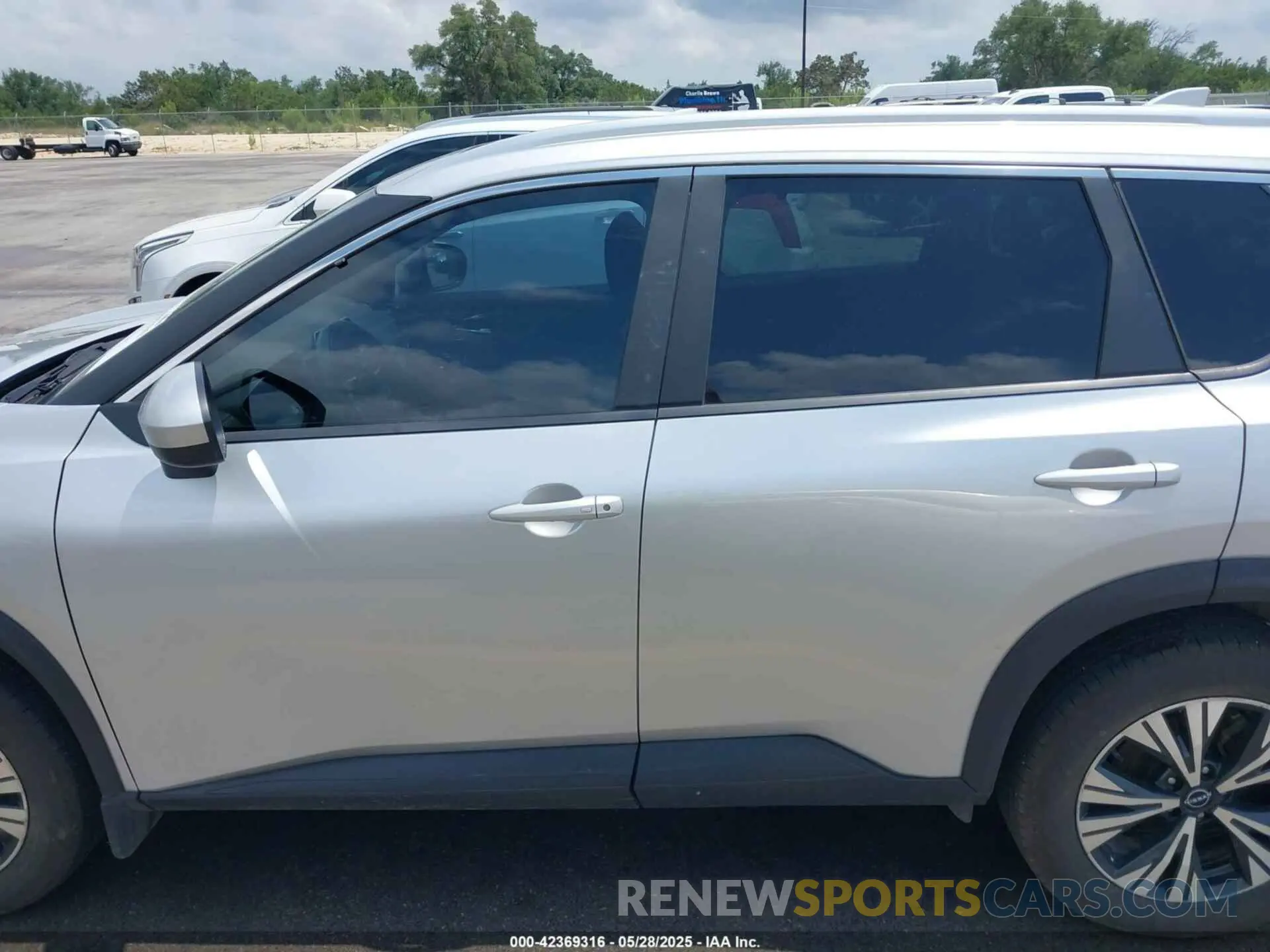 14 Photograph of a damaged car 5N1BT3BA7PC816036 NISSAN ROGUE 2023