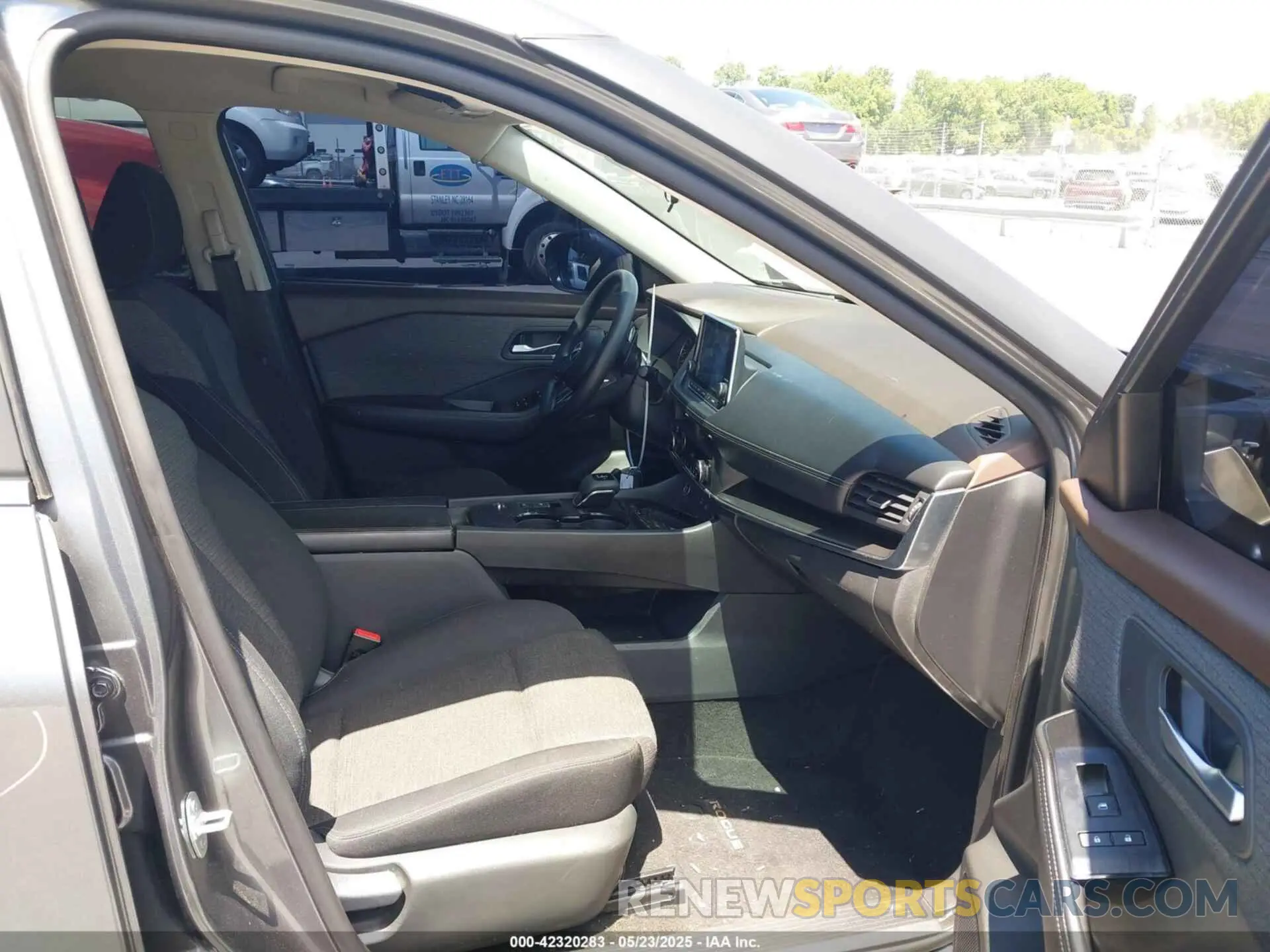 5 Photograph of a damaged car 5N1BT3BA8PC800864 NISSAN ROGUE 2023