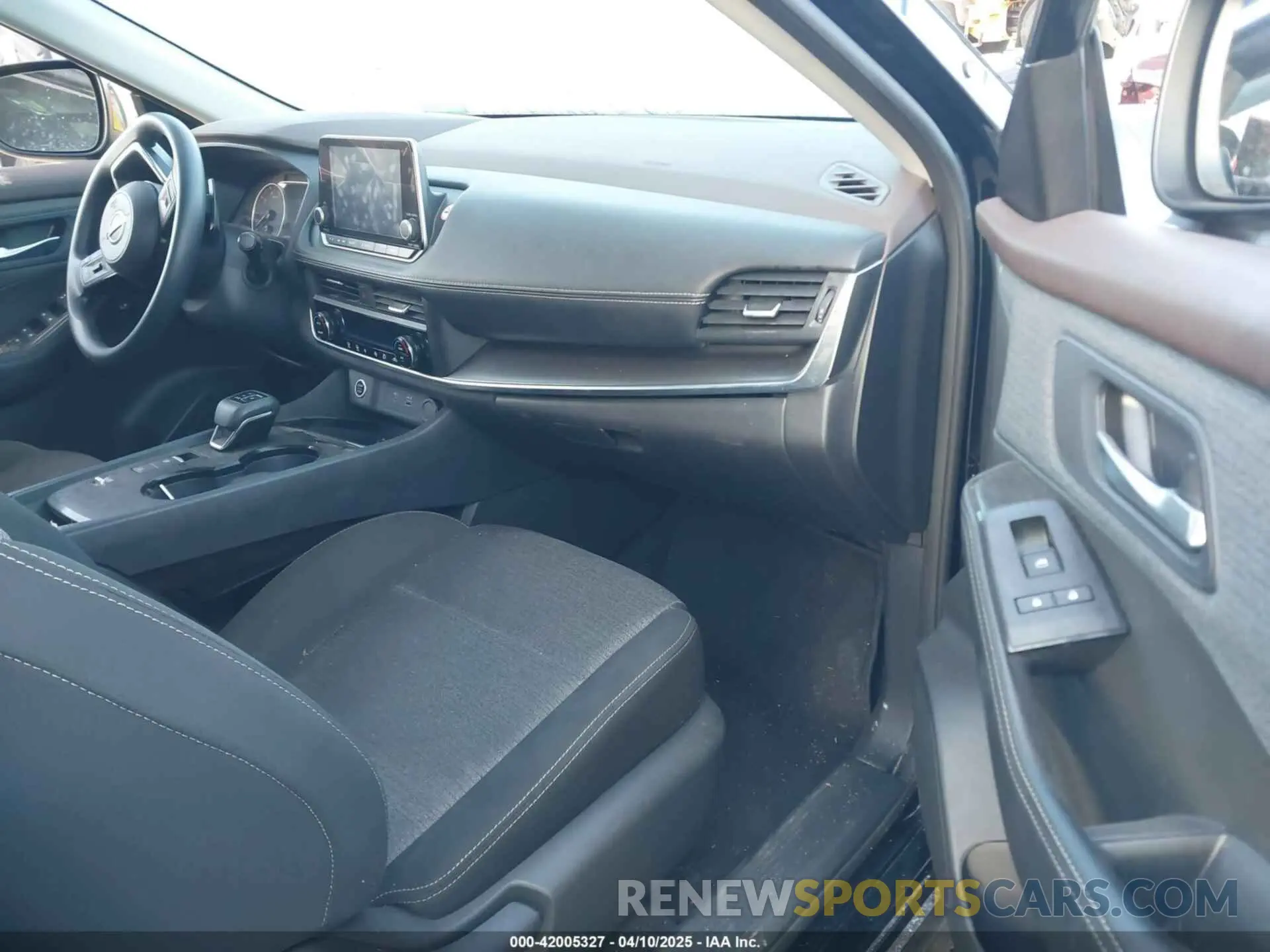 5 Photograph of a damaged car 5N1BT3BA9PC791124 NISSAN ROGUE 2023
