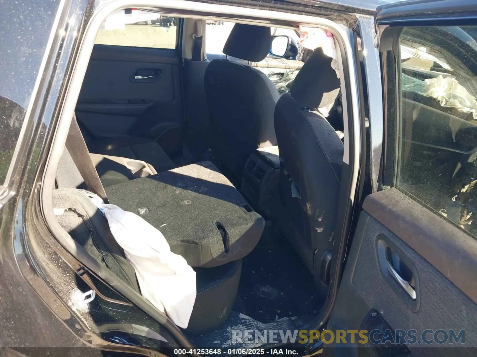 8 Photograph of a damaged car 5N1BT3BA9PC824932 NISSAN ROGUE 2023