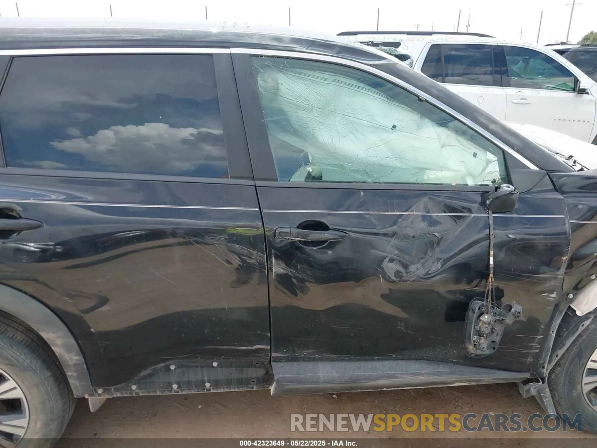 13 Photograph of a damaged car 5N1BT3BB3PC691559 NISSAN ROGUE 2023