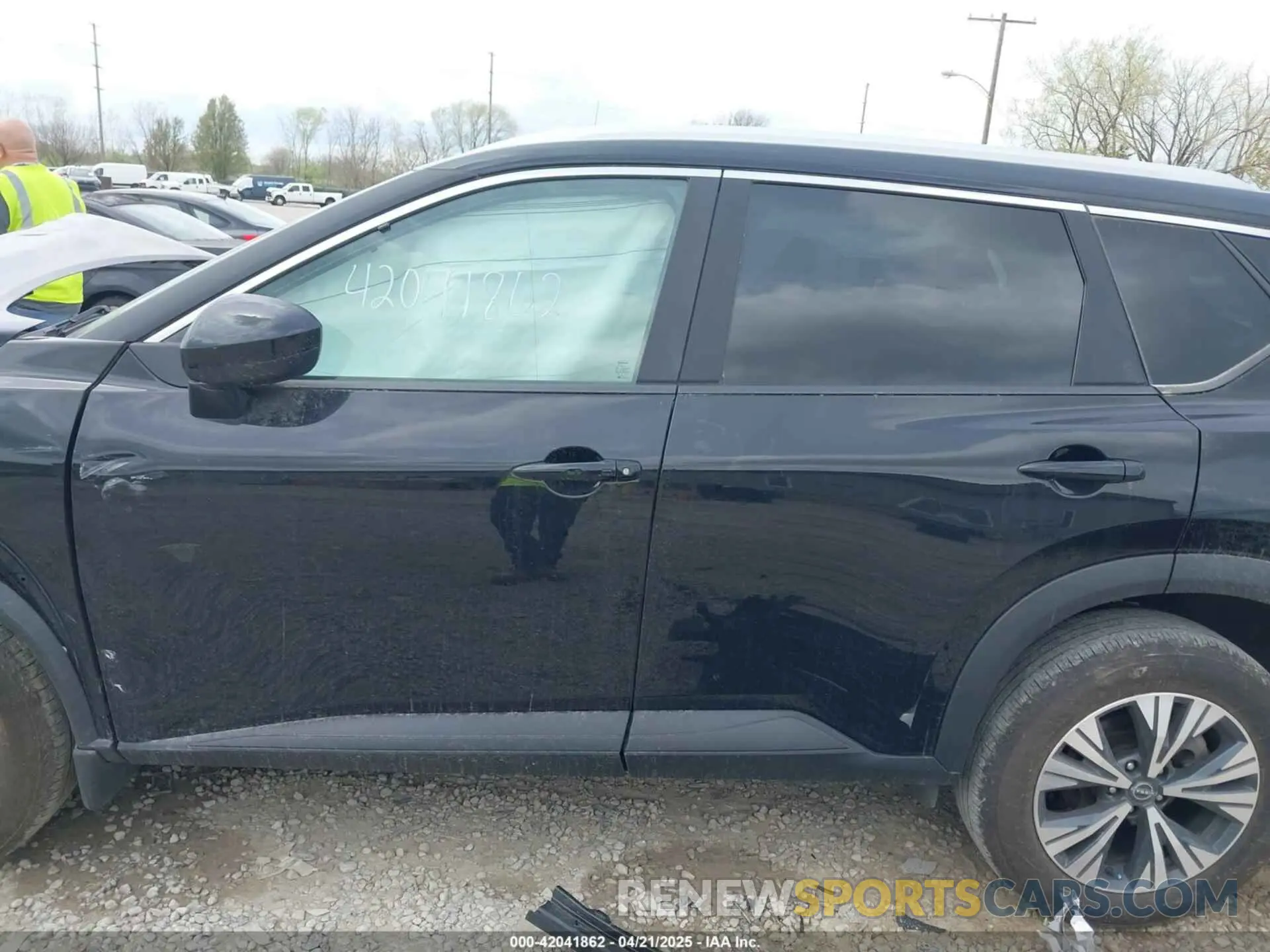 14 Photograph of a damaged car 5N1BT3BB3PC822733 NISSAN ROGUE 2023