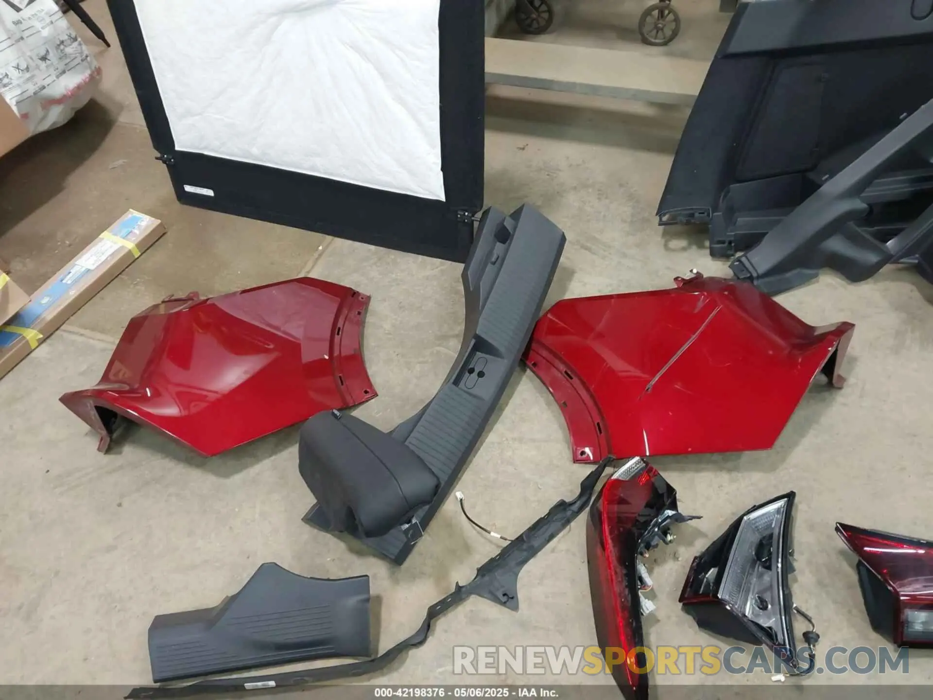 18 Photograph of a damaged car 5N1BT3BB4PC886215 NISSAN ROGUE 2023
