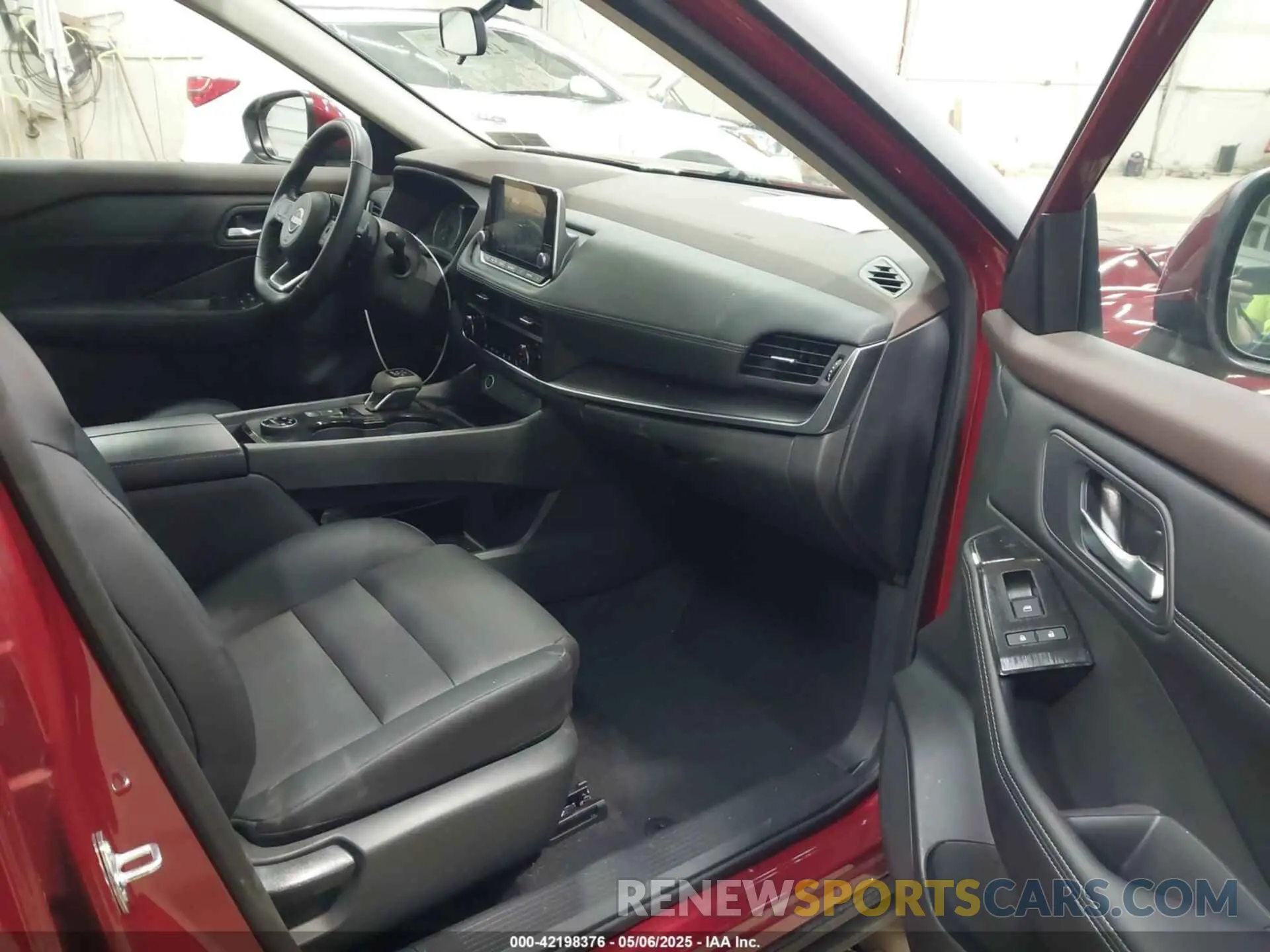 5 Photograph of a damaged car 5N1BT3BB4PC886215 NISSAN ROGUE 2023