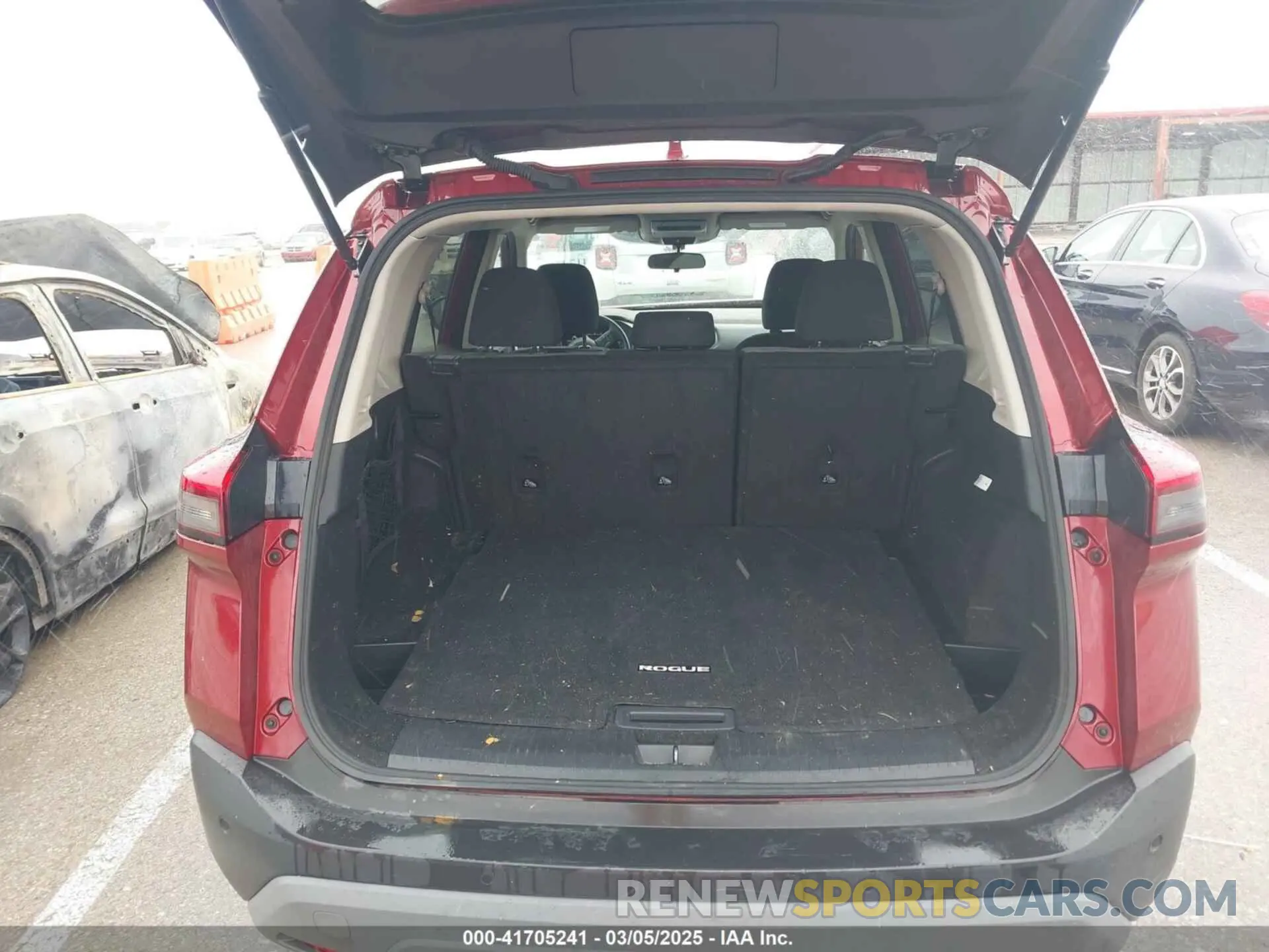 18 Photograph of a damaged car 5N1BT3BB4PC919536 NISSAN ROGUE 2023