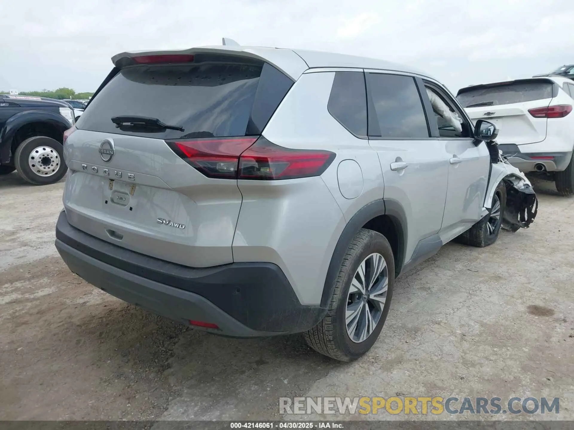 4 Photograph of a damaged car 5N1BT3BB5PC797558 NISSAN ROGUE 2023