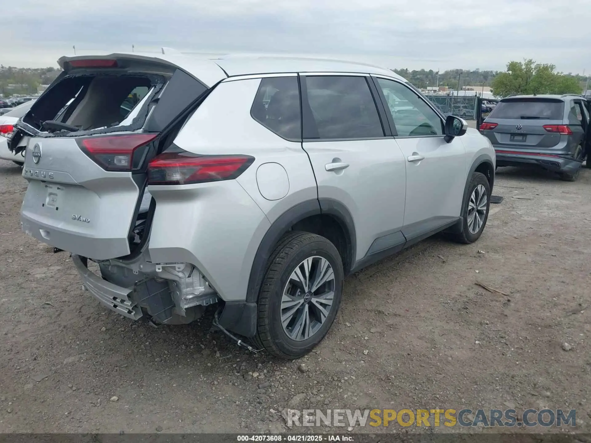 4 Photograph of a damaged car 5N1BT3BB5PC798144 NISSAN ROGUE 2023